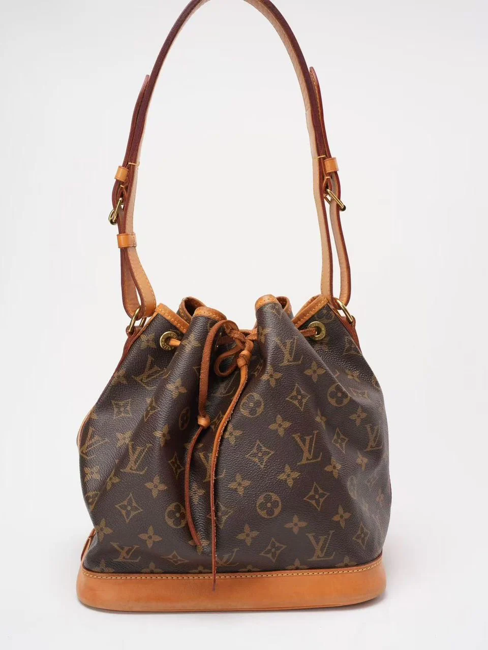 Louis Vuitton Petit Noe Bucket Bag
