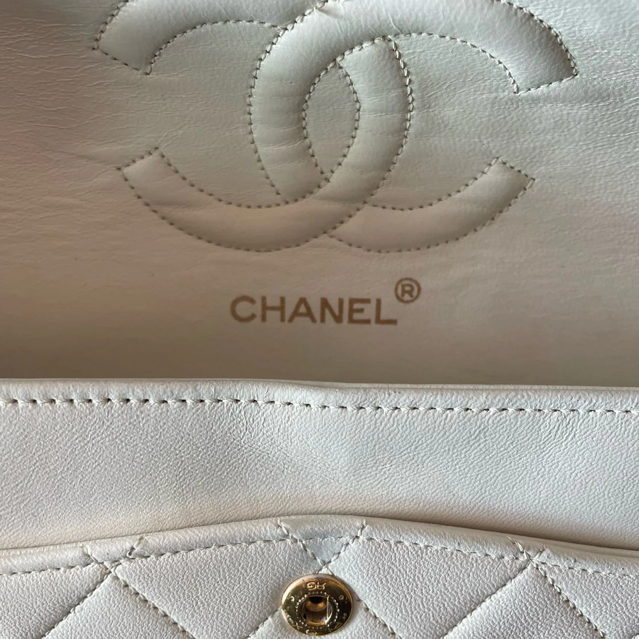 used-Chanel Vintage Small Timeless Classic Double Flap Bag in White Quilted Leather-MILOURA