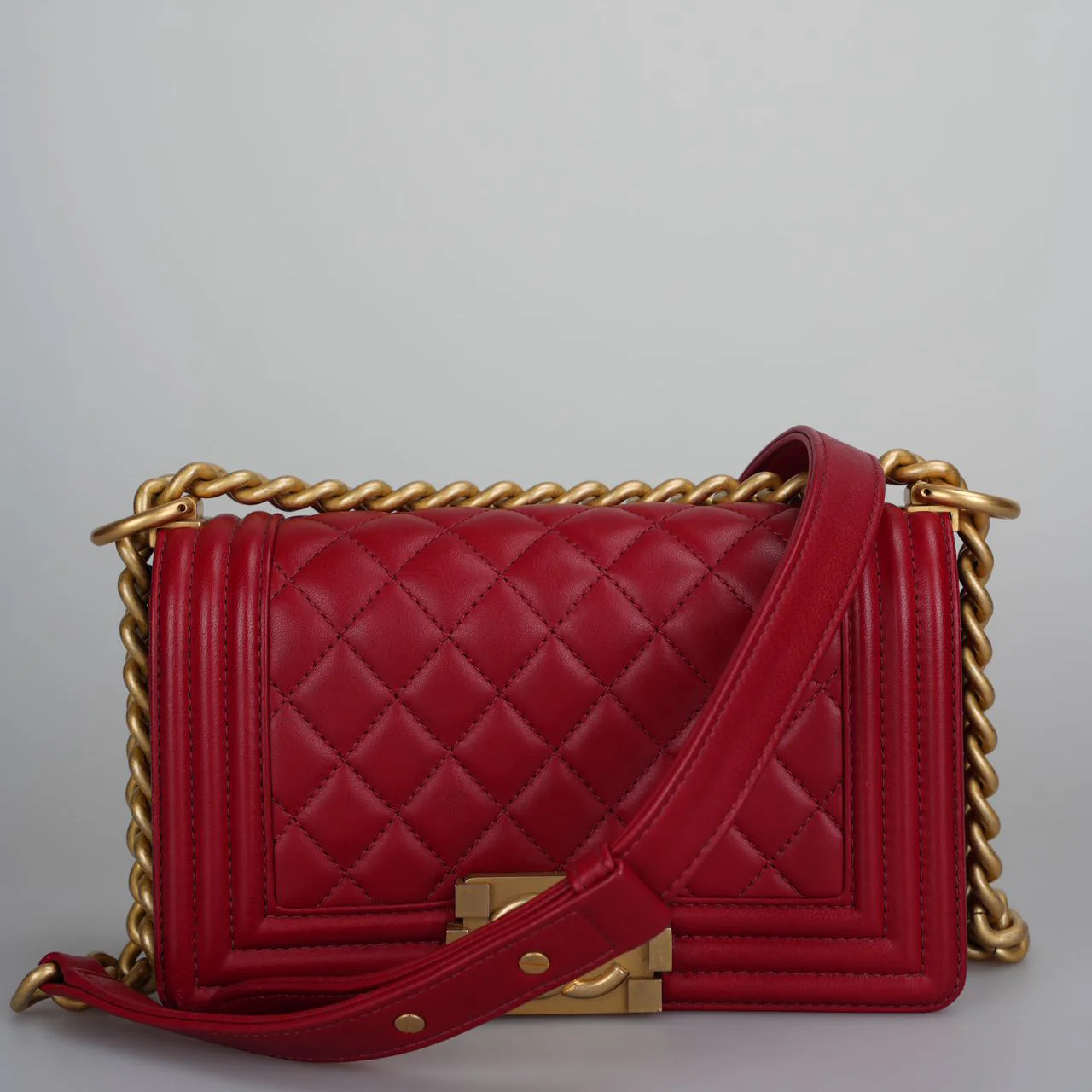 used-Chanel Quilted red Small Le Boy bag in Lambskin with Gold Hardware-MILOURA