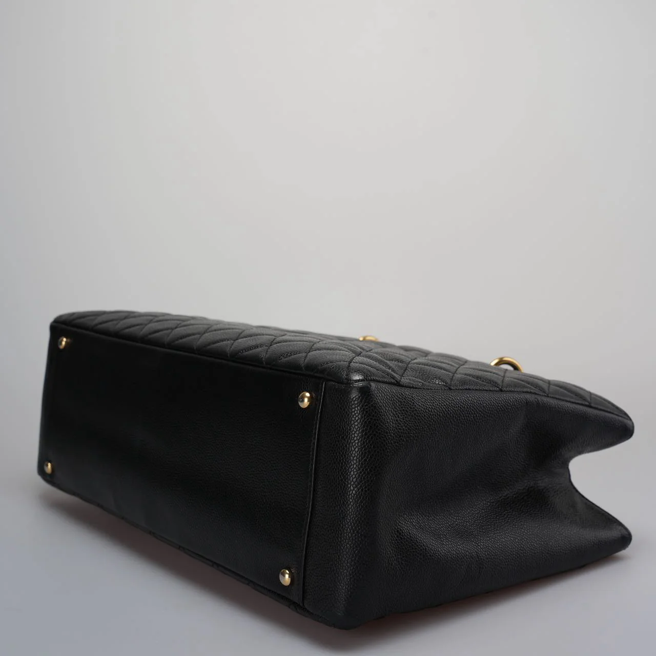 used-Chanel Large Grand Shopping Tote black GST Bag in Caviar Leather with Gold Hardware-MILOURA