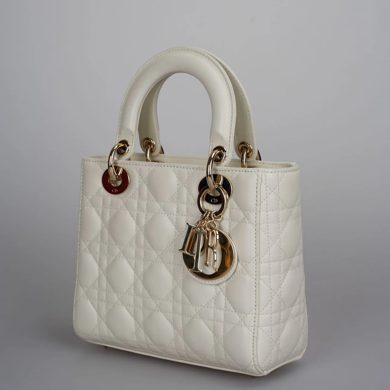 used-Christian Dior Small Lady Dior Bag in White Cannage Lambskin Leather with Gold Hardware-MILOURA