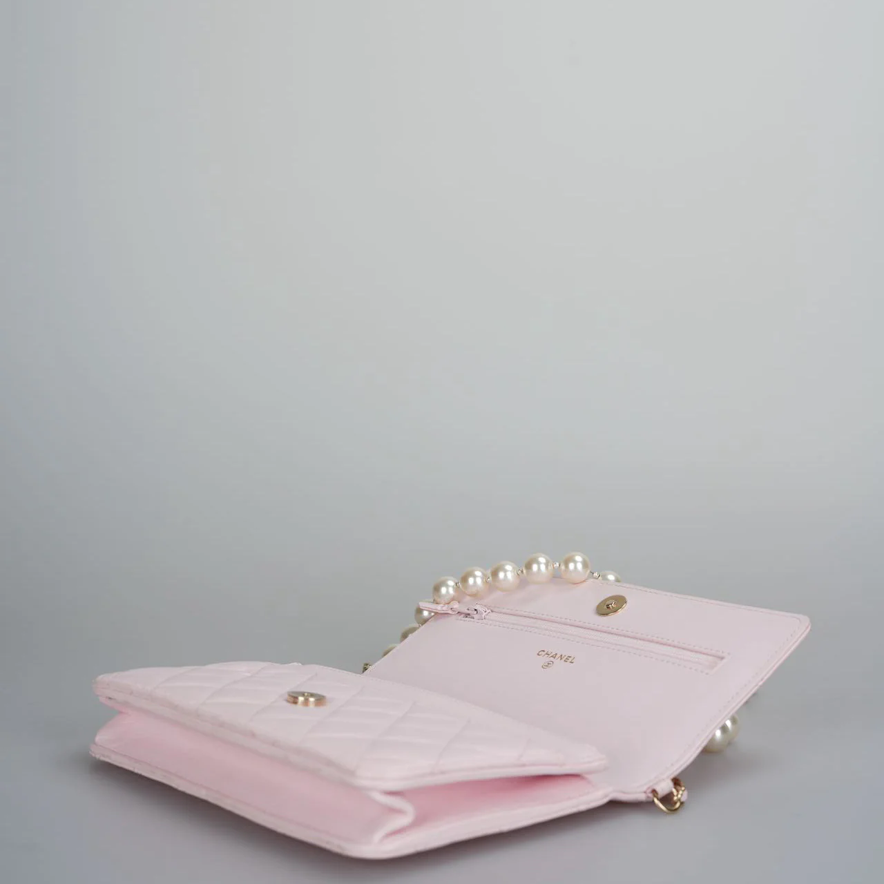 used-Chanel baby Pink Quilted Lambskin Pearl Wallet On Chain Bag-MILOURA