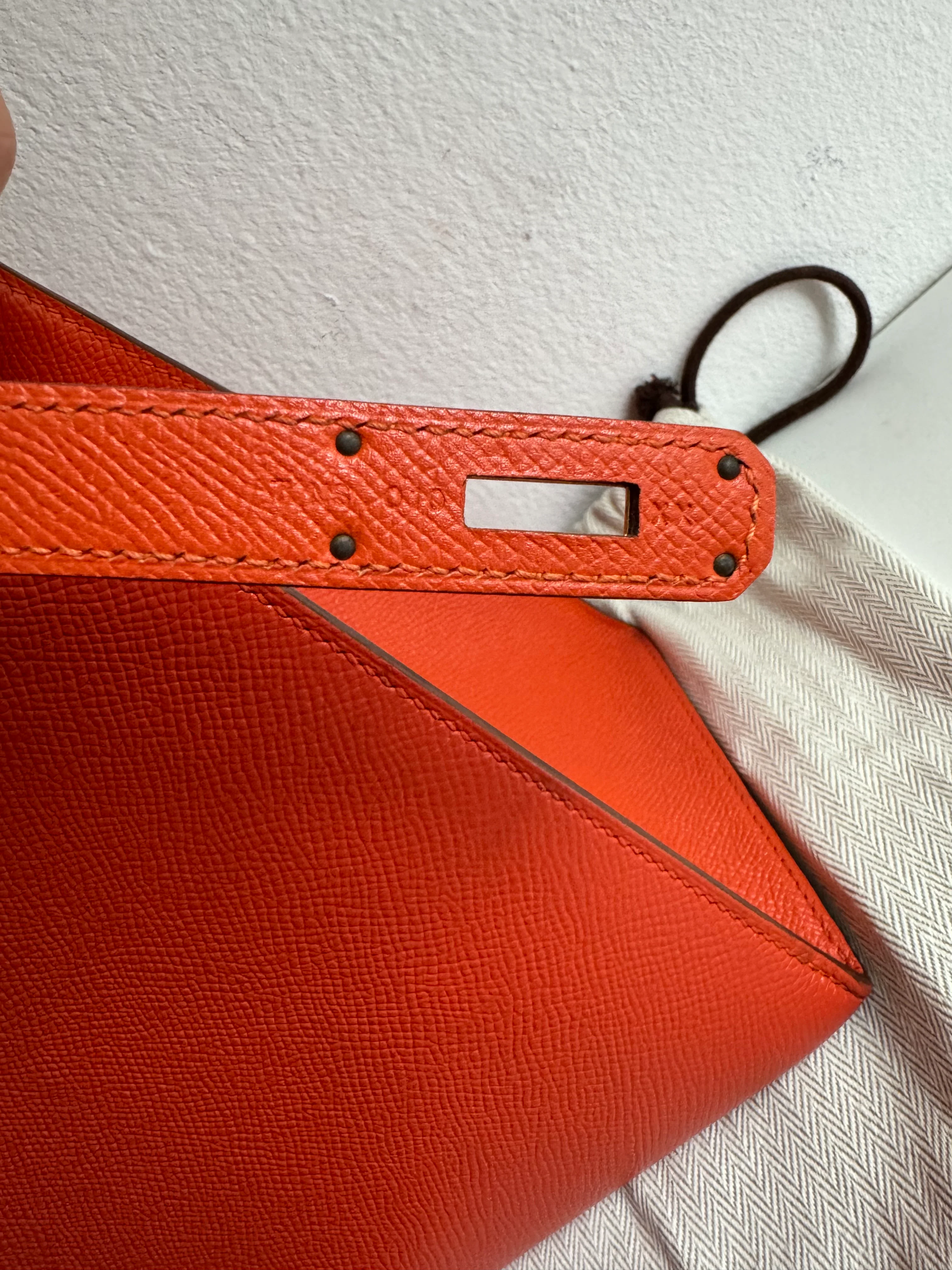used-Hermes Kelly Sellier Bag 32 in Orange Epsom Leather With Gold Hardware-MILOURA