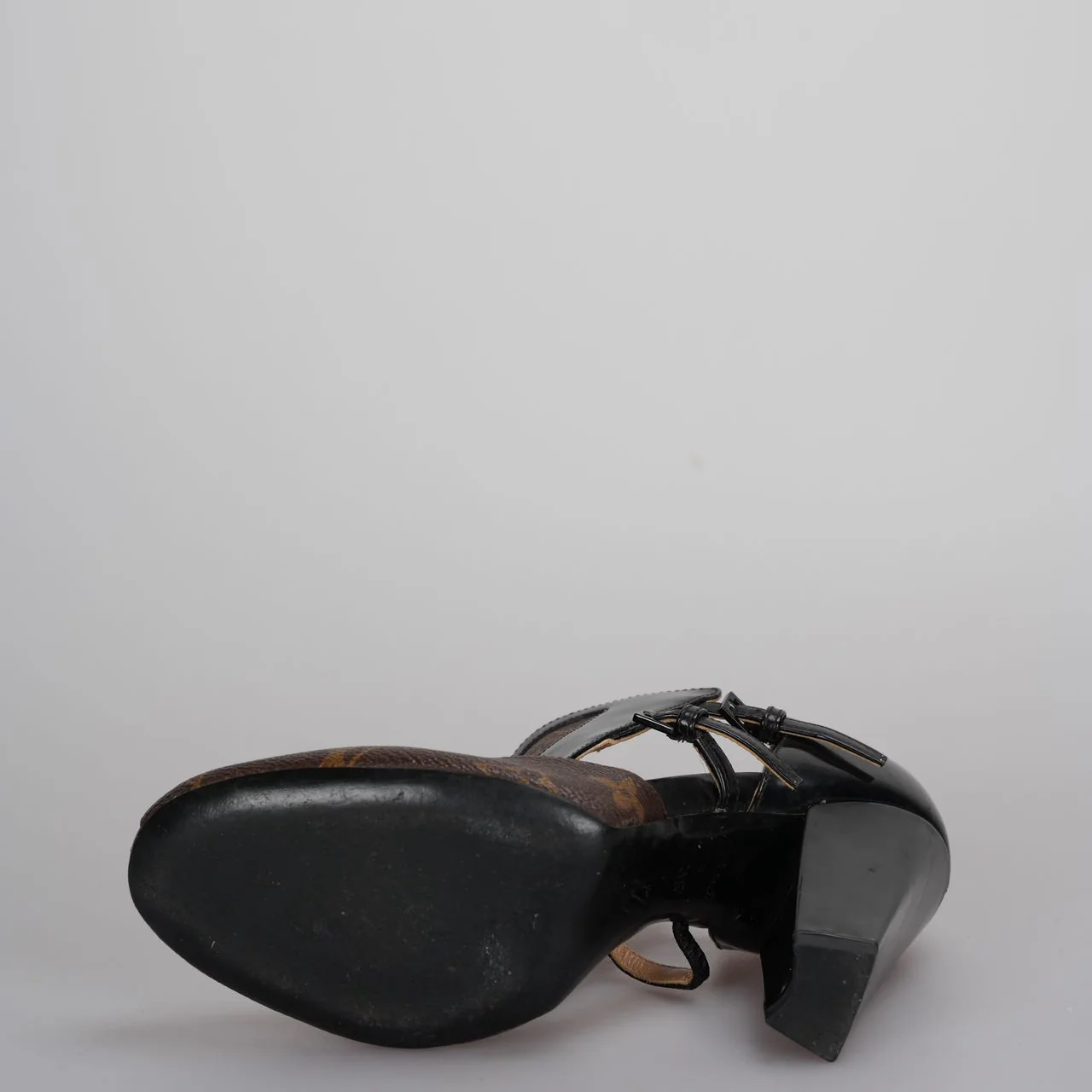 used-Louis Vuitton classic leather Monogram Headline Pumps 35 black-MILOURA