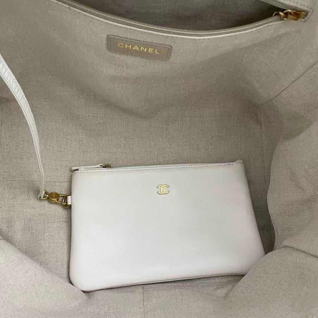 Chanel Deauville Tote Bag With Pouch Enamel White Calfskin Leather Multicolour (2022SS) Limited Edition Inside