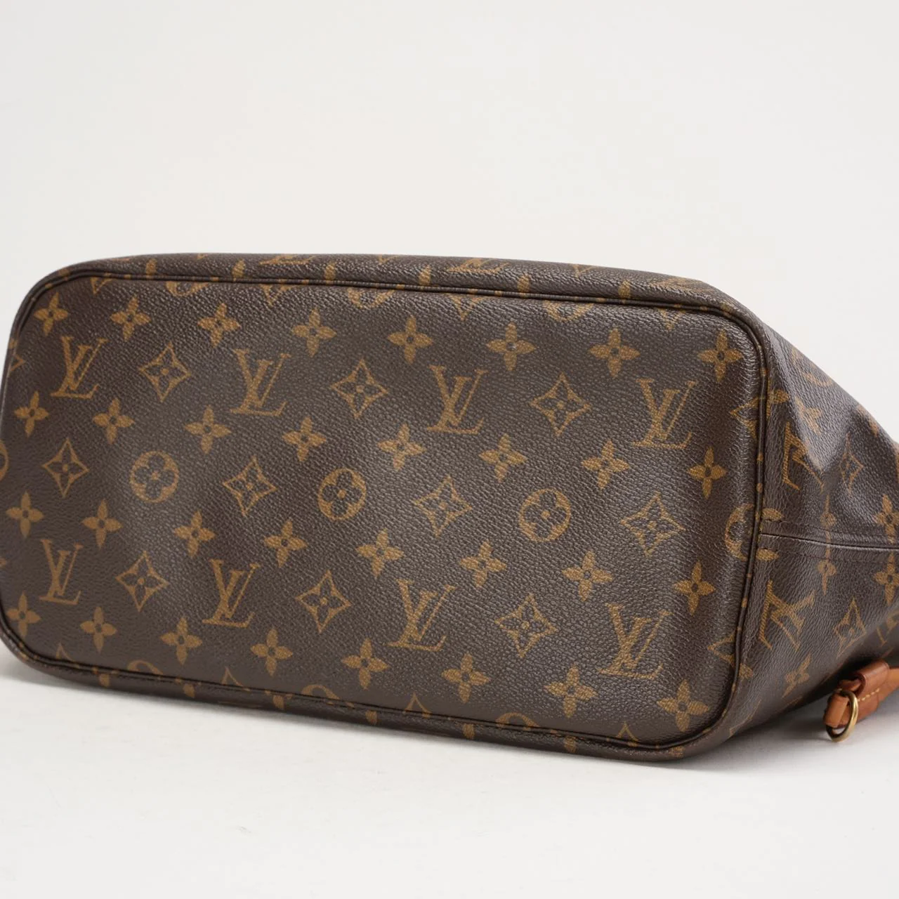 Louis Vuitton Monogram Neverfull MM Tote Bag 2017