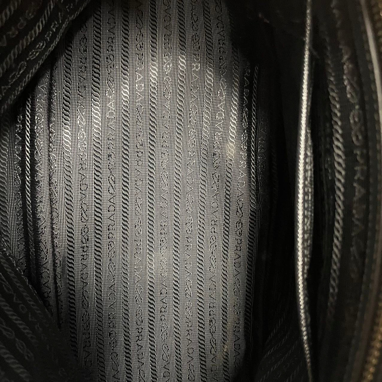 Prada Saffiano Medium Galleria Zip Tote Leather Black