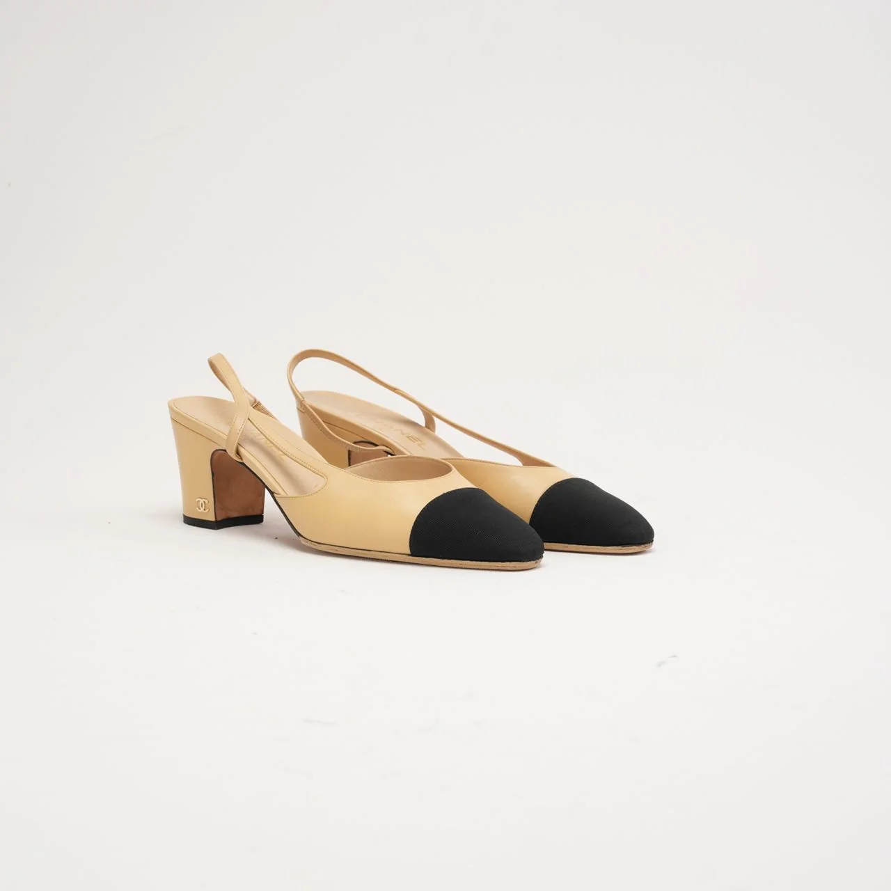 Chanel Beige /Black Cap Toe CC Slingback Pumps Size 39