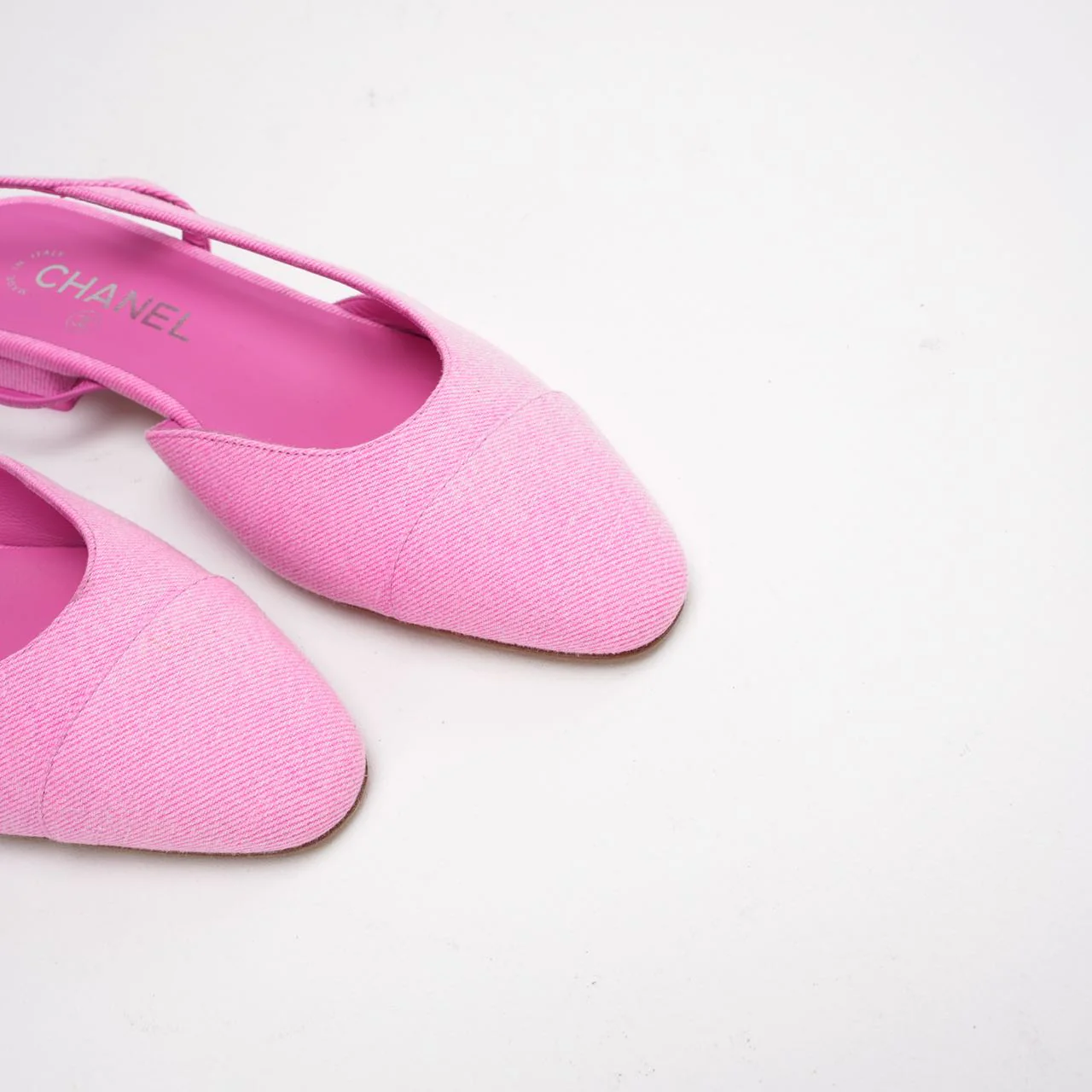 Chanel Neon Pink Denim Cap Toe CC Slingback Flat Size 38