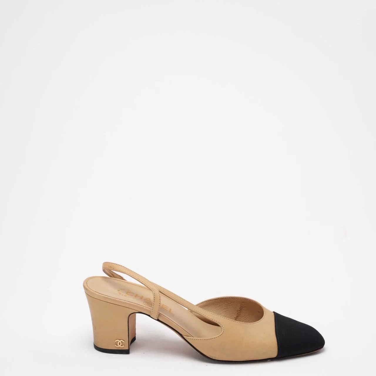 Chanel Beige/Black Grosgrain Cap Toe CC Pumps 39 ½