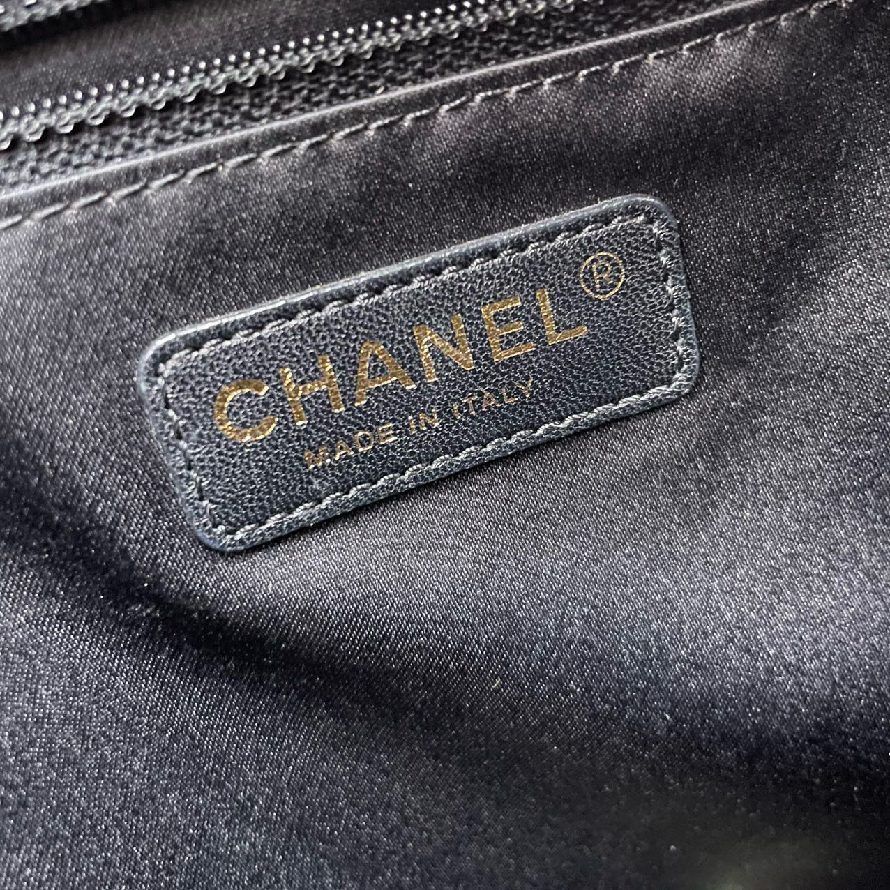 used-Chanel Medium Grand Shopping Tote Black GST Bag in Caviar Leather with Gold Hardware 2014-MILOURA