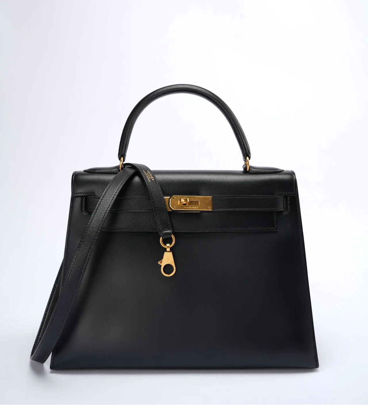 Hermes vintage Kelly 28 black box leather  front side