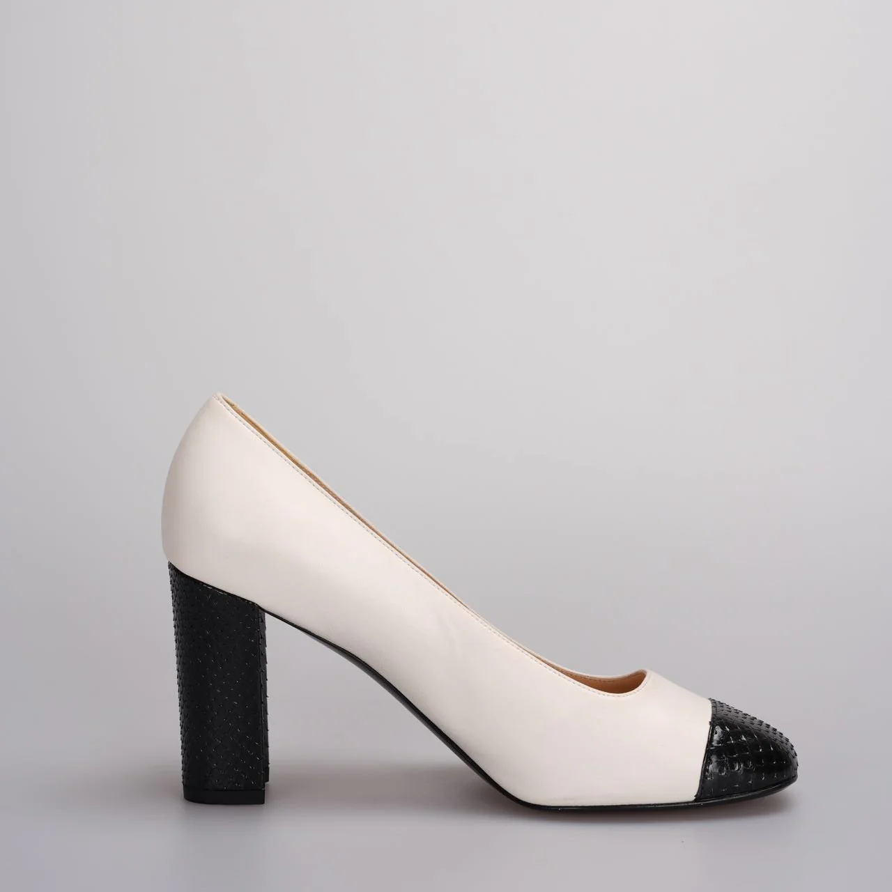 used-Chanel Classic Leather Two-Tone Pumps in Beige Black 38C-MILOURA