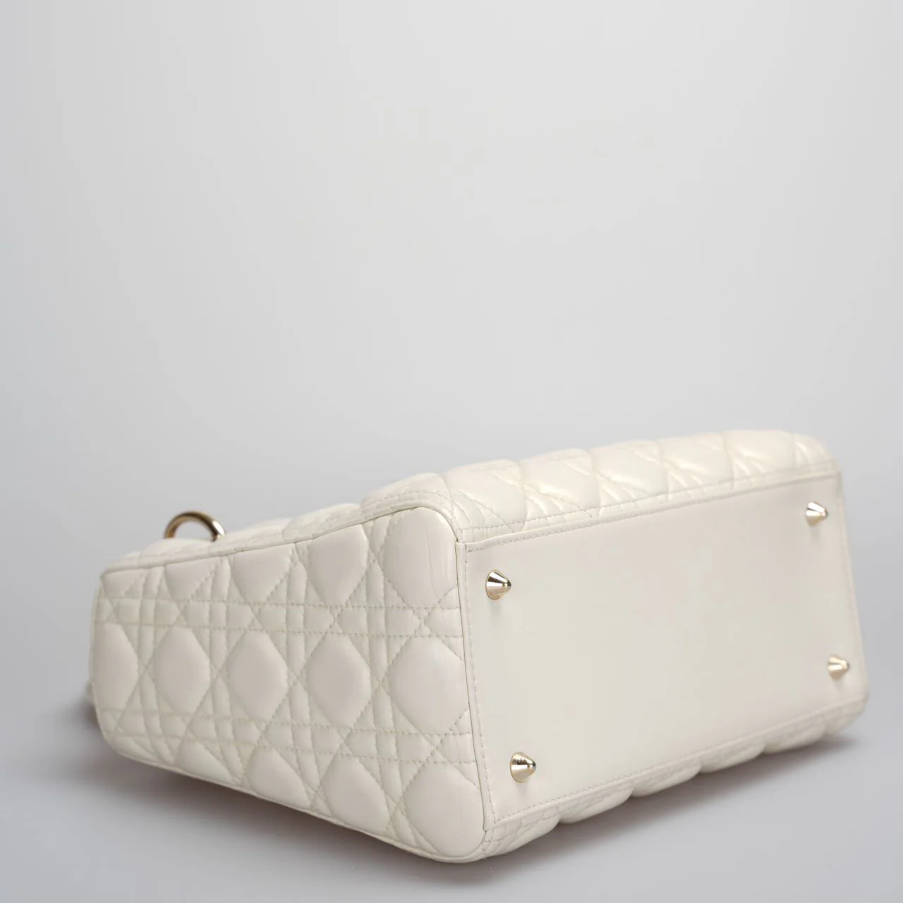 used-Christian Dior Lady Dior Bag White Medium 2017-MILOURA