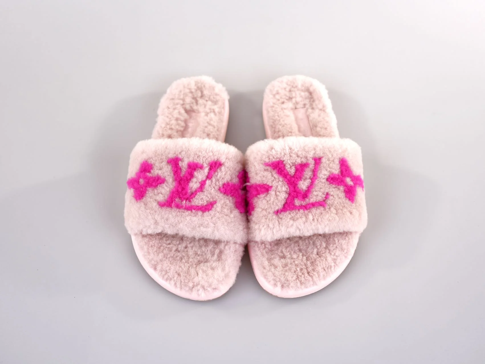 used-Louis Vuitton Shearling Magnetic Flat Mule 38 Rose Clair-MILOURA