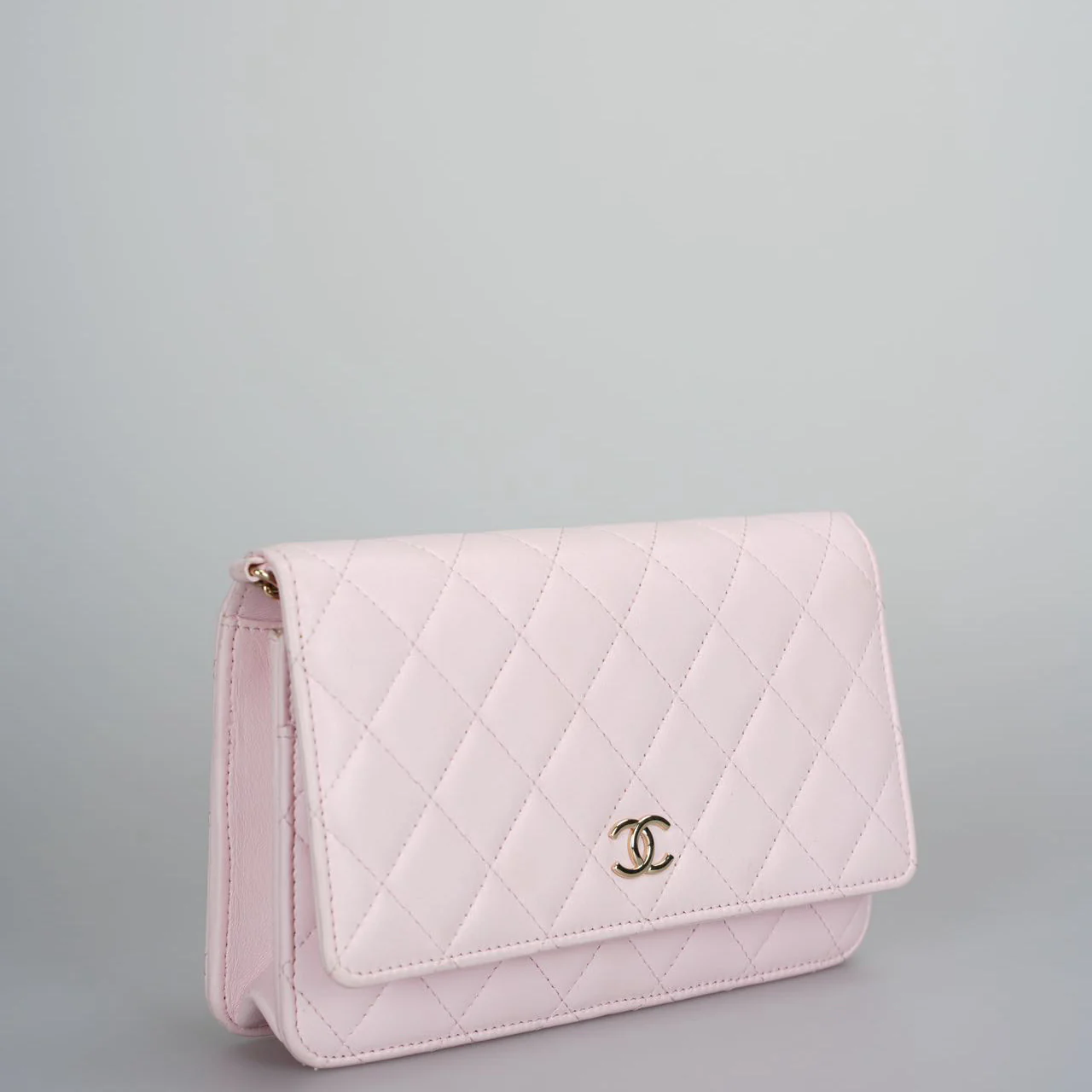 used-Chanel baby Pink Quilted Lambskin Pearl Wallet On Chain Bag-MILOURA