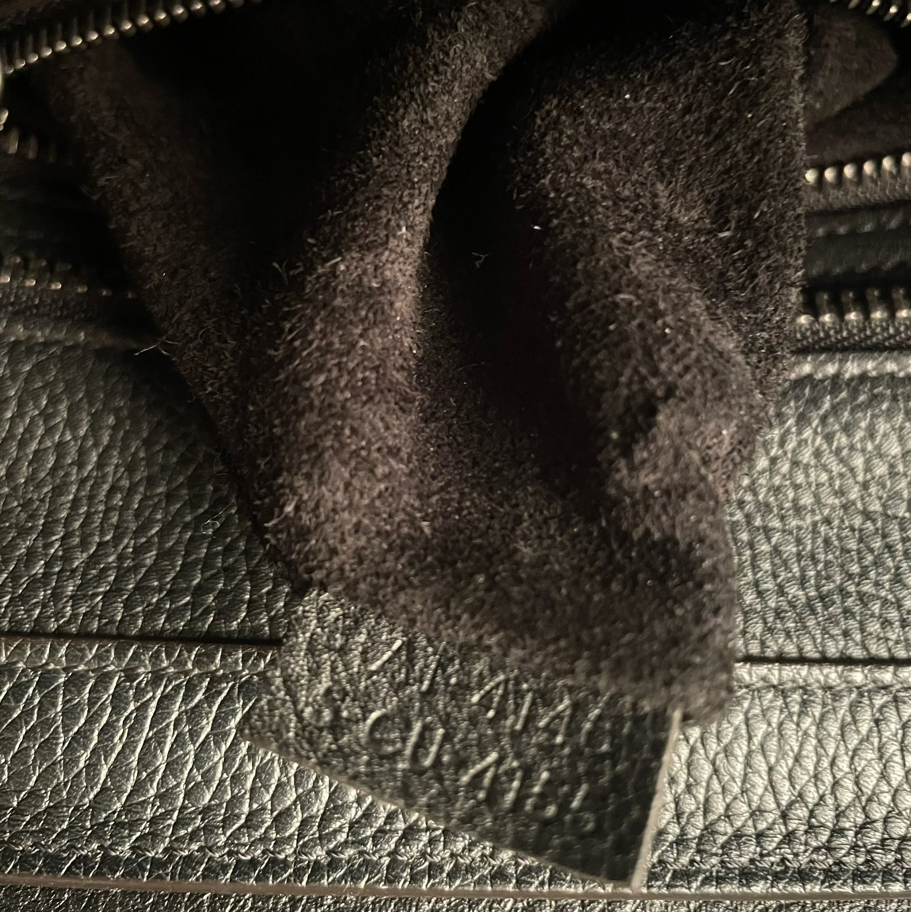 used-CELINE Micro Luggage leather handbag in Black-MILOURA