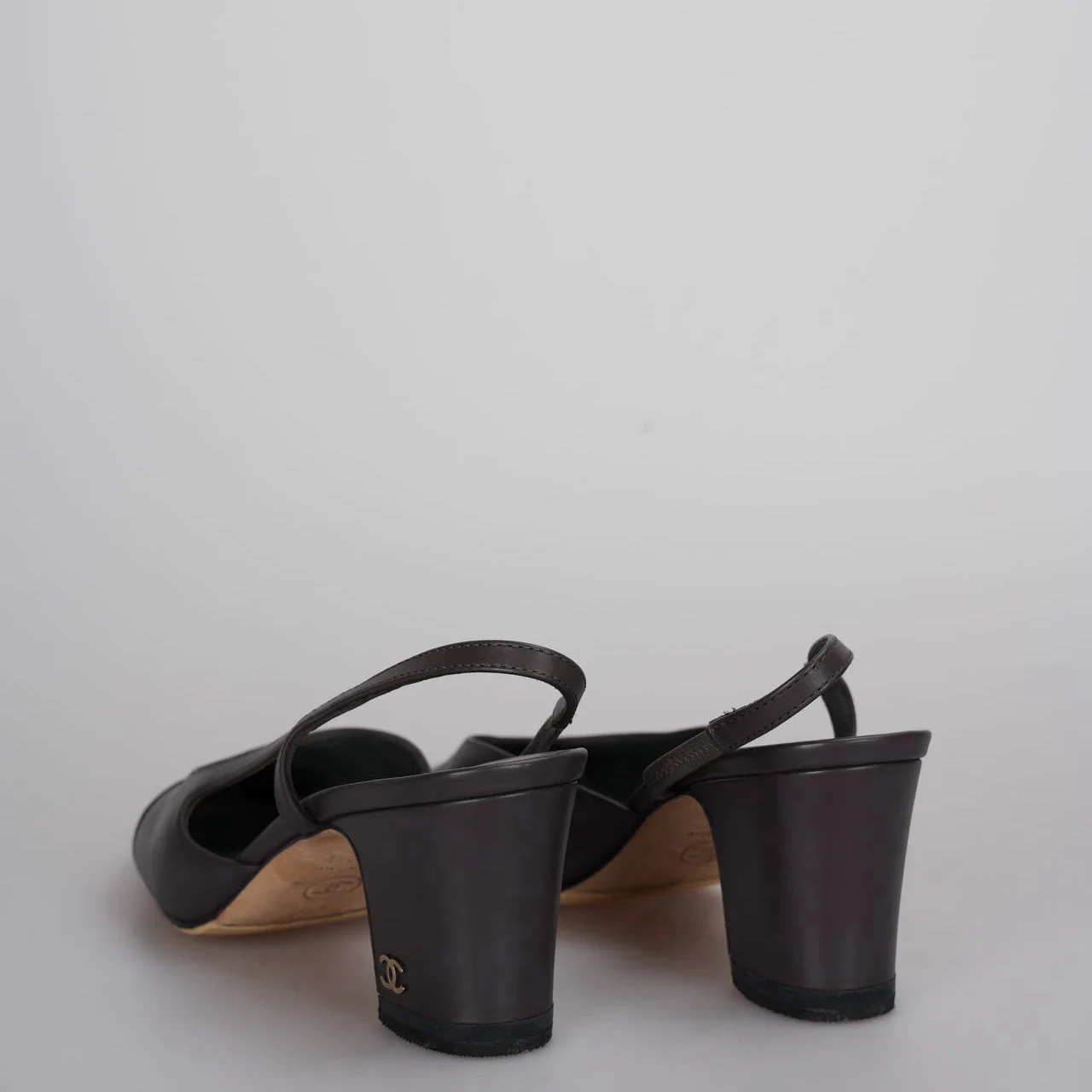 used-Chanel black burgundy leather slingback pumps with CC logo 35-MILOURA