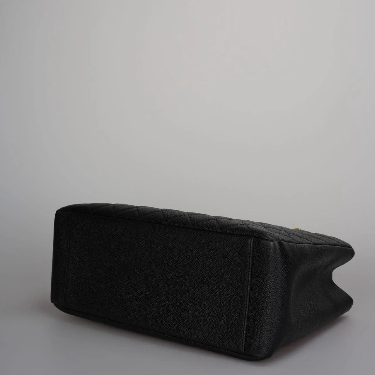 used-Chanel Grand Shopping Tote Black GST Bag in Caviar Leather with Gold Hardware from 2012-MILOURA