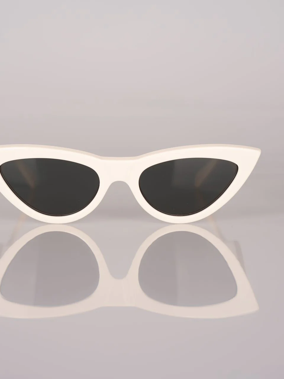 used-Celine Cat Eye Sunglasses with Beige Acetate Frame-MILOURA