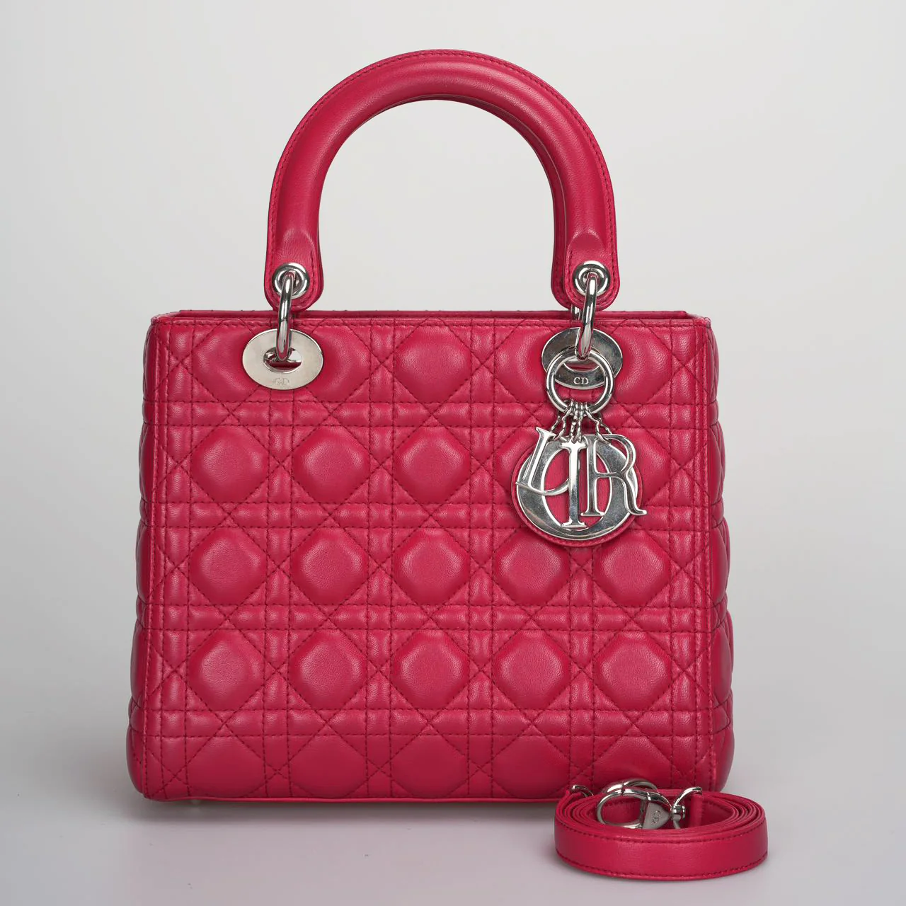 used-Christian Dior Red Lady Dior Lambskin bag Cannage Medium-MILOURA