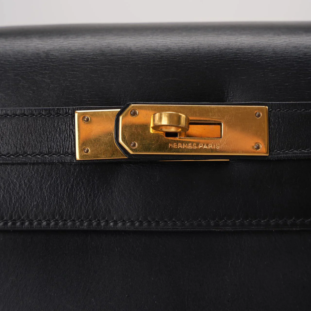 Hermes Vintage Kelly 28 Sellier Bag in Black Calf Box Leather With Gold Hardware