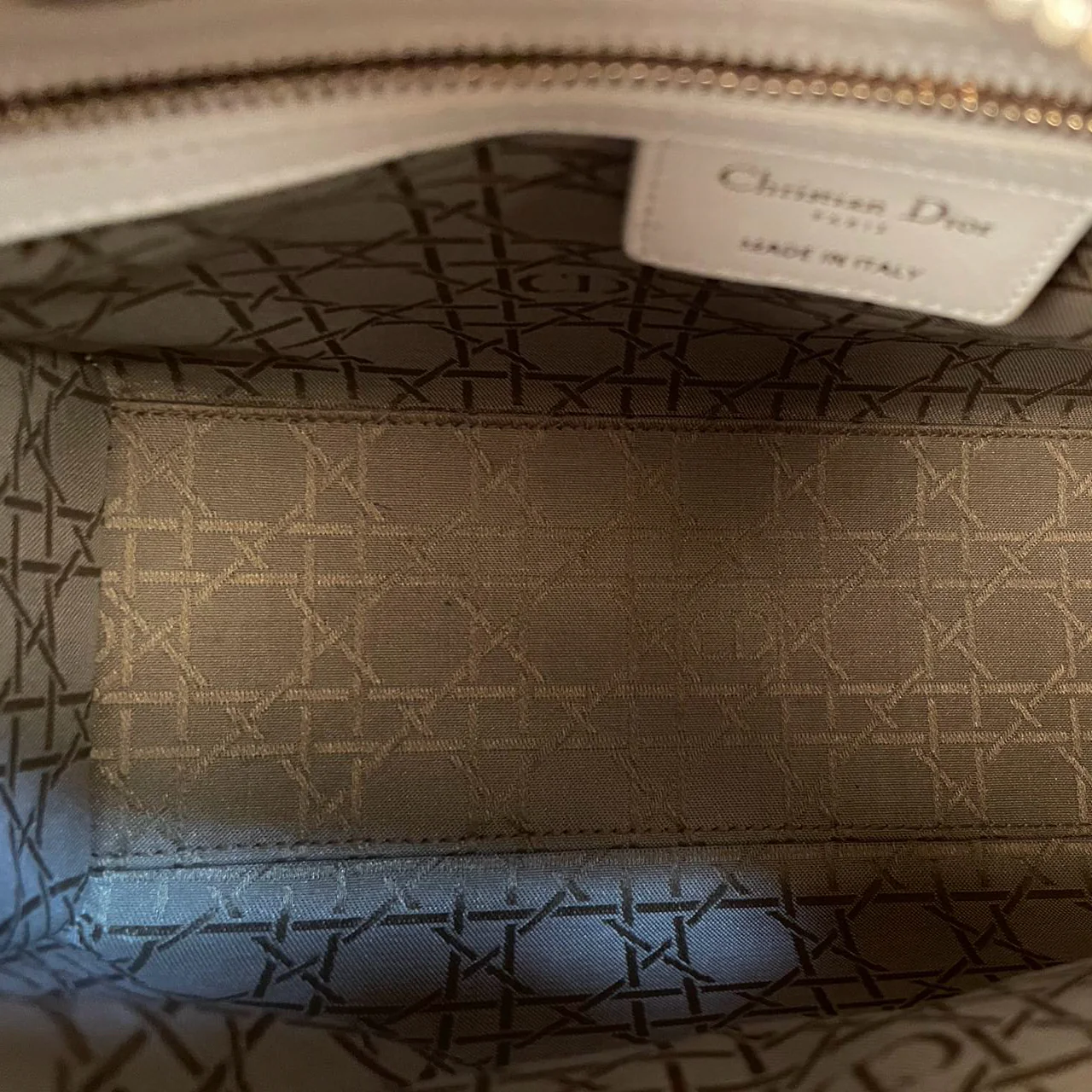 used-Christian Dior Lady Dior Bag White Medium 2017-MILOURA