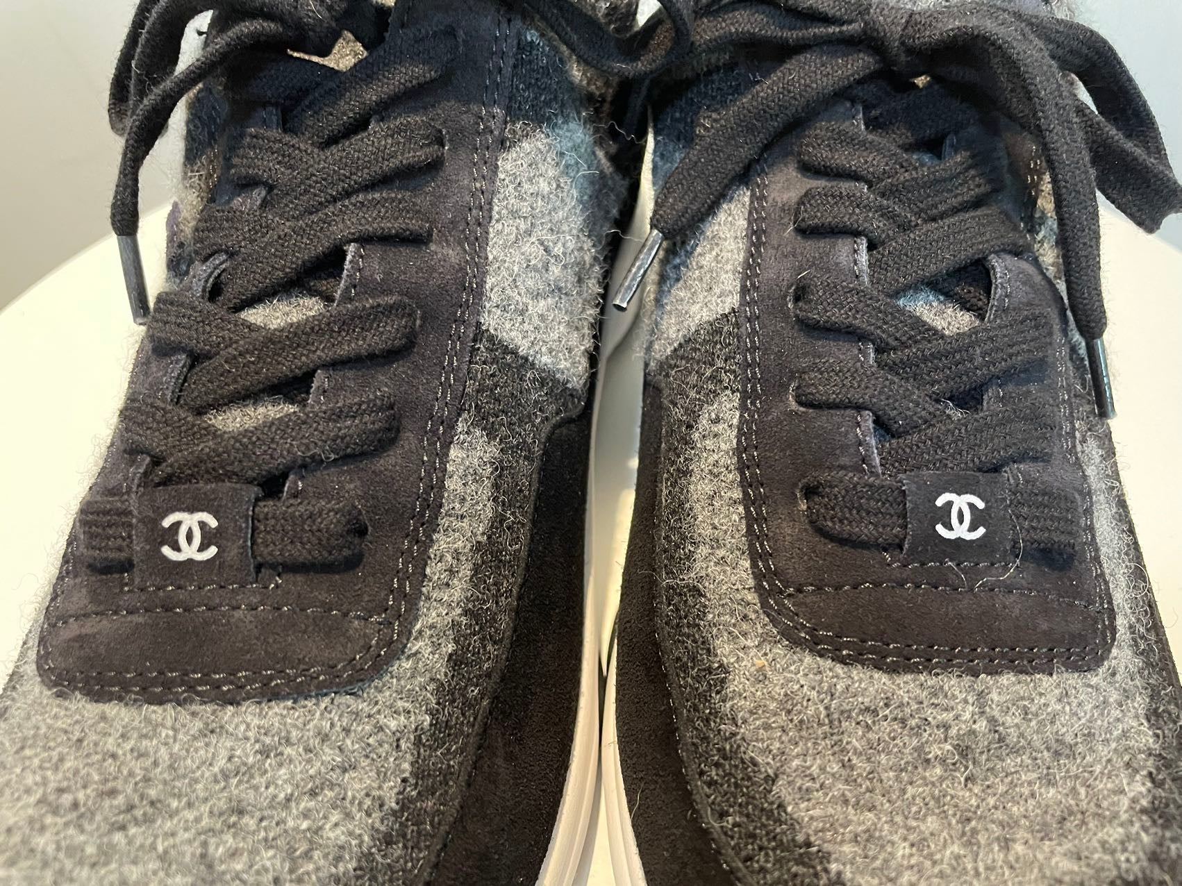 used-CHANEL Fabric Suede Calfskin Womens CC Sneakers size 42 in Grey and Black-MILOURA