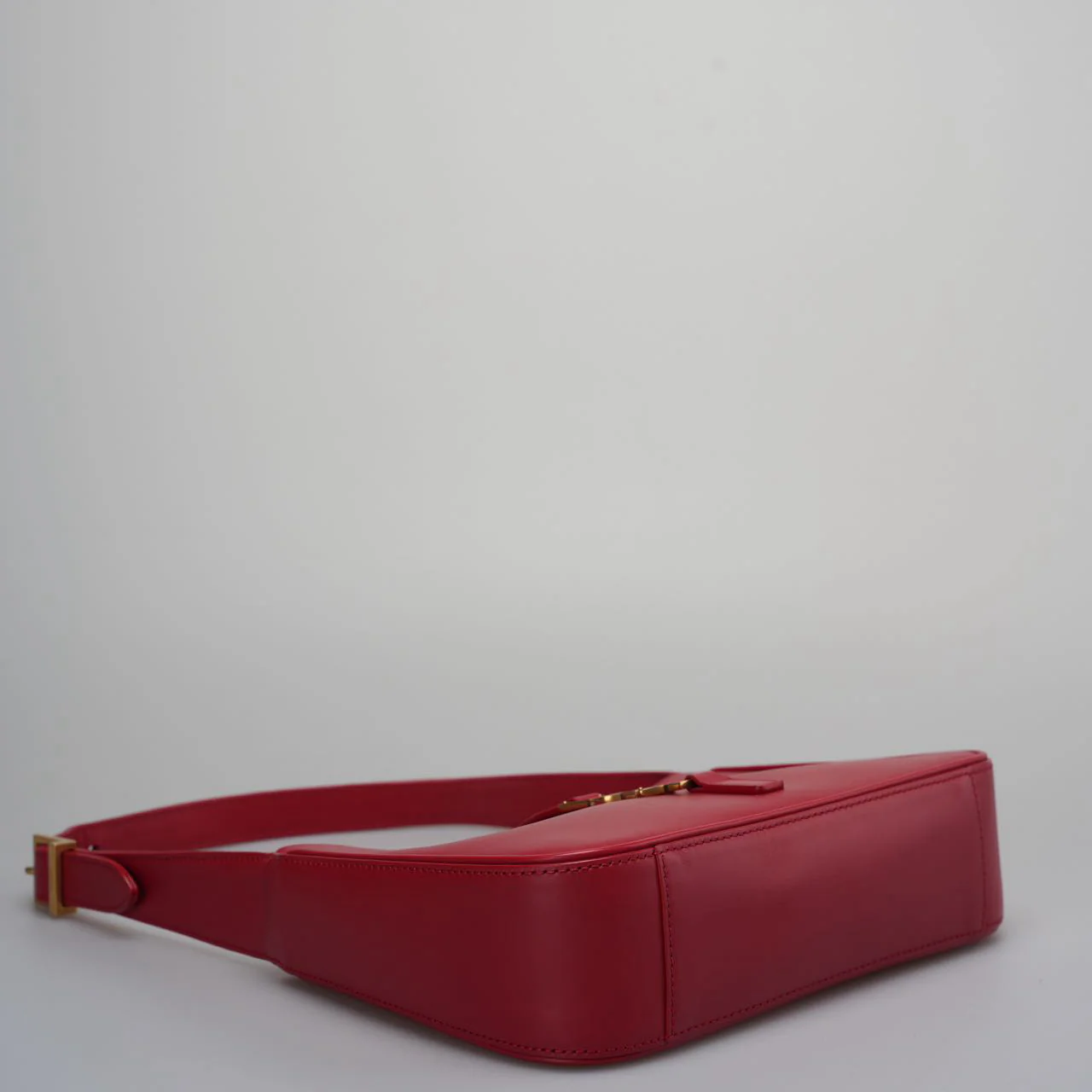 used-Saint Laurent Le 5 À 7 Logo Plaque Hobo Bag-MILOURA