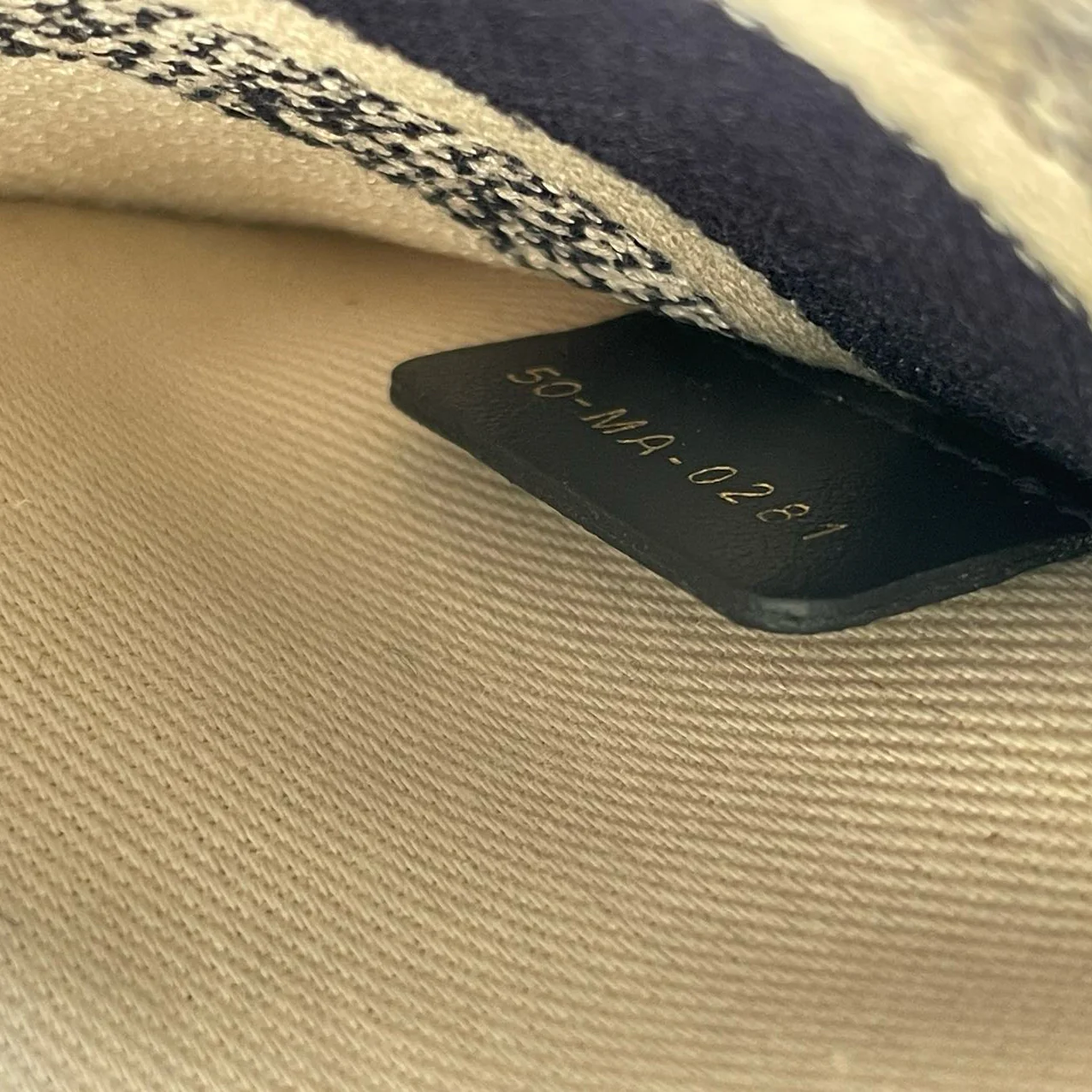 used-Christian Dior Lady Dior D-Lite Bag Medium-MILOURA