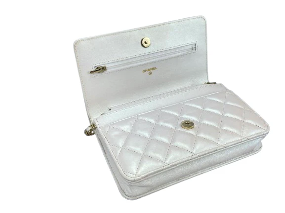 used-Chanel Wallet on Chain Bag Quilted Iridescent Lambskin Crossbody-MILOURA