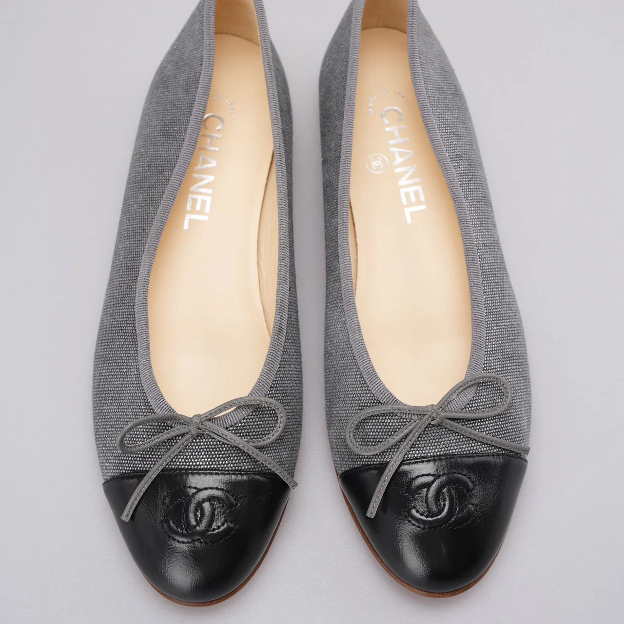 used-Chanel Ballerinas Ballet Flats in Grey /Black Size 38-MILOURA
