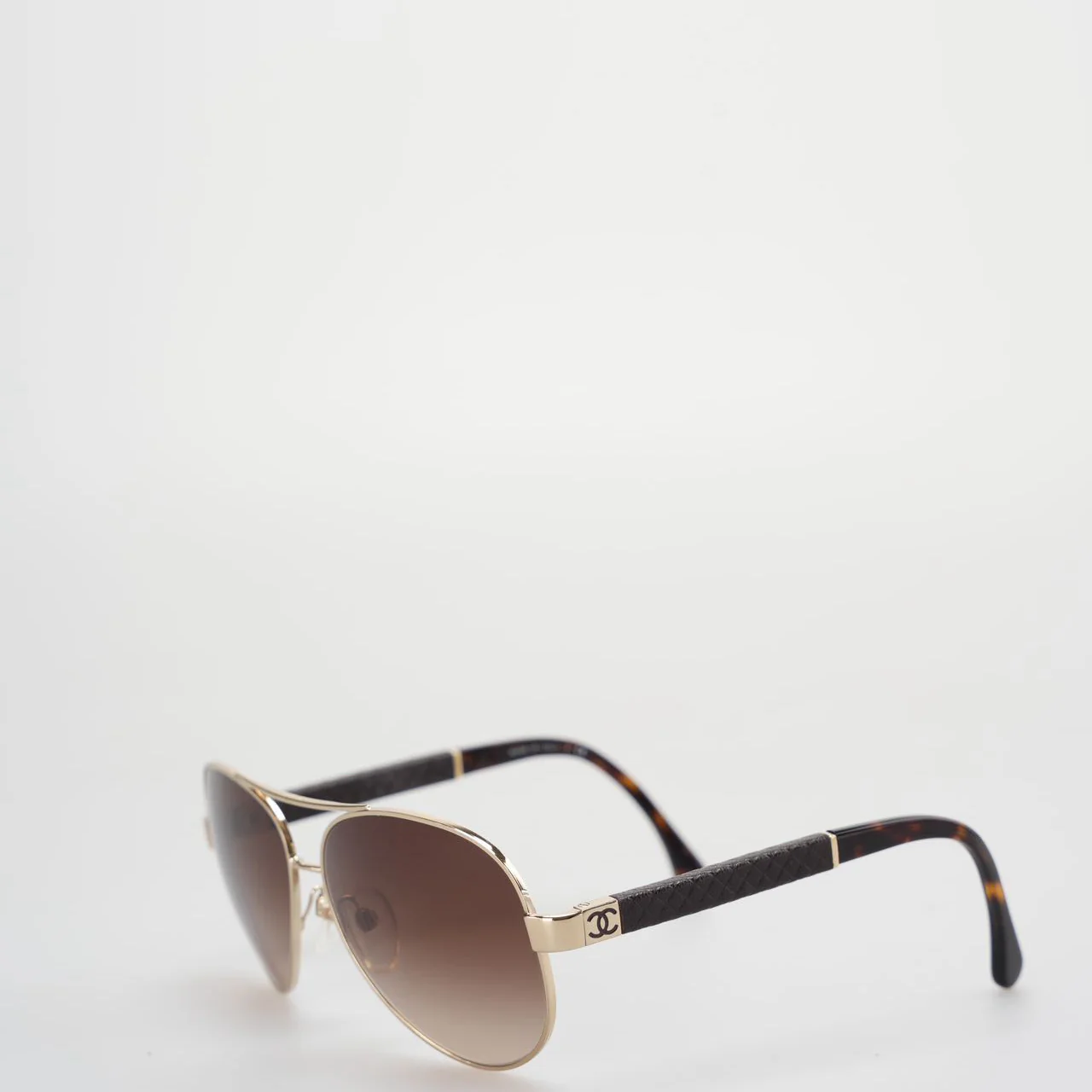 used-Chanel CC Aviator Sunglasses 4195-Q in Brown and Gold-MILOURA