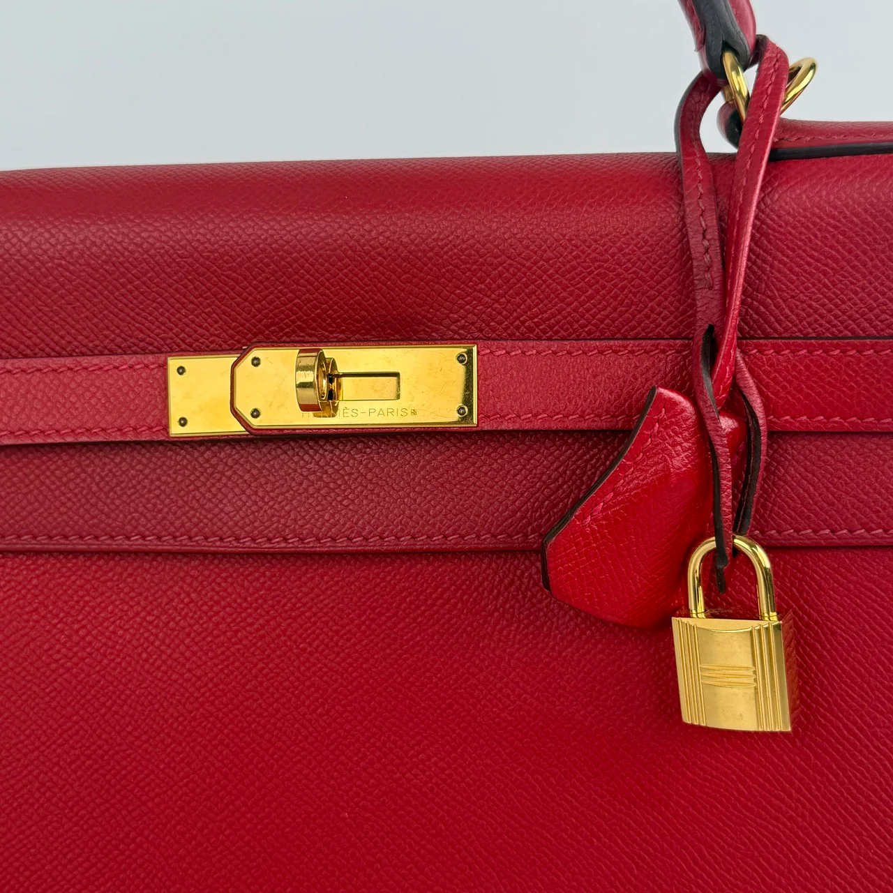 used-Hermes Kelly 32 Sellier Bag Rouge Casaque Epsom Leather Gold Hardware-MILOURA