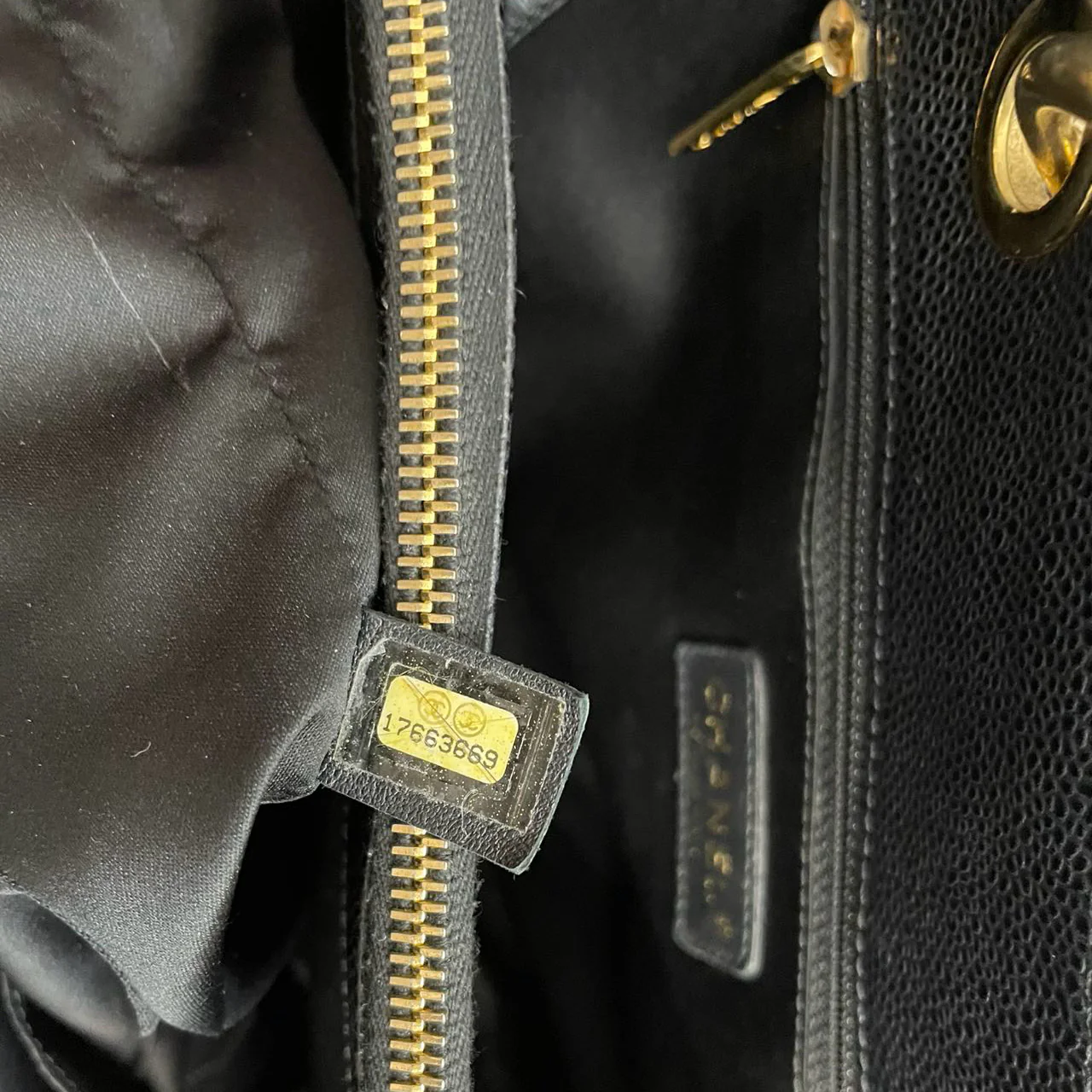 used-Chanel Medium Grand Shopping Tote Black GST Bag in caviar Leather with Gold Hardware from 2013-MILOURA