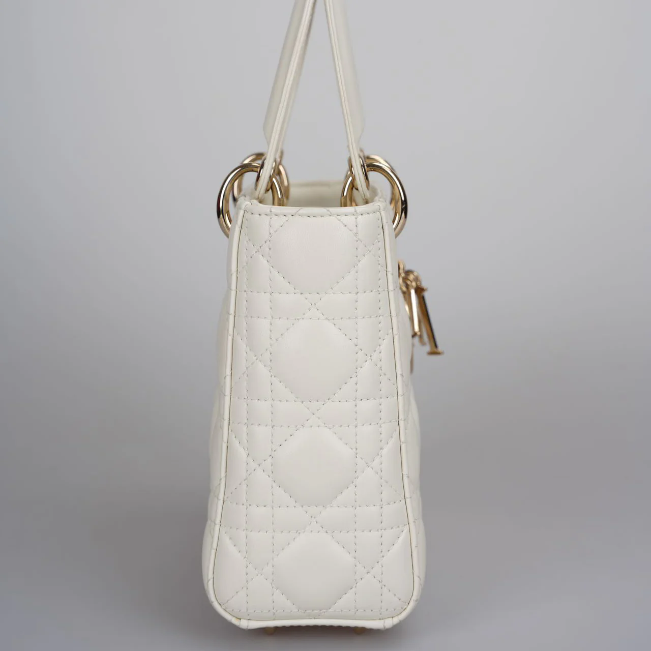 used-Christian Dior Small Lady Dior Bag in White Cannage Lambskin Leather with Gold Hardware-MILOURA