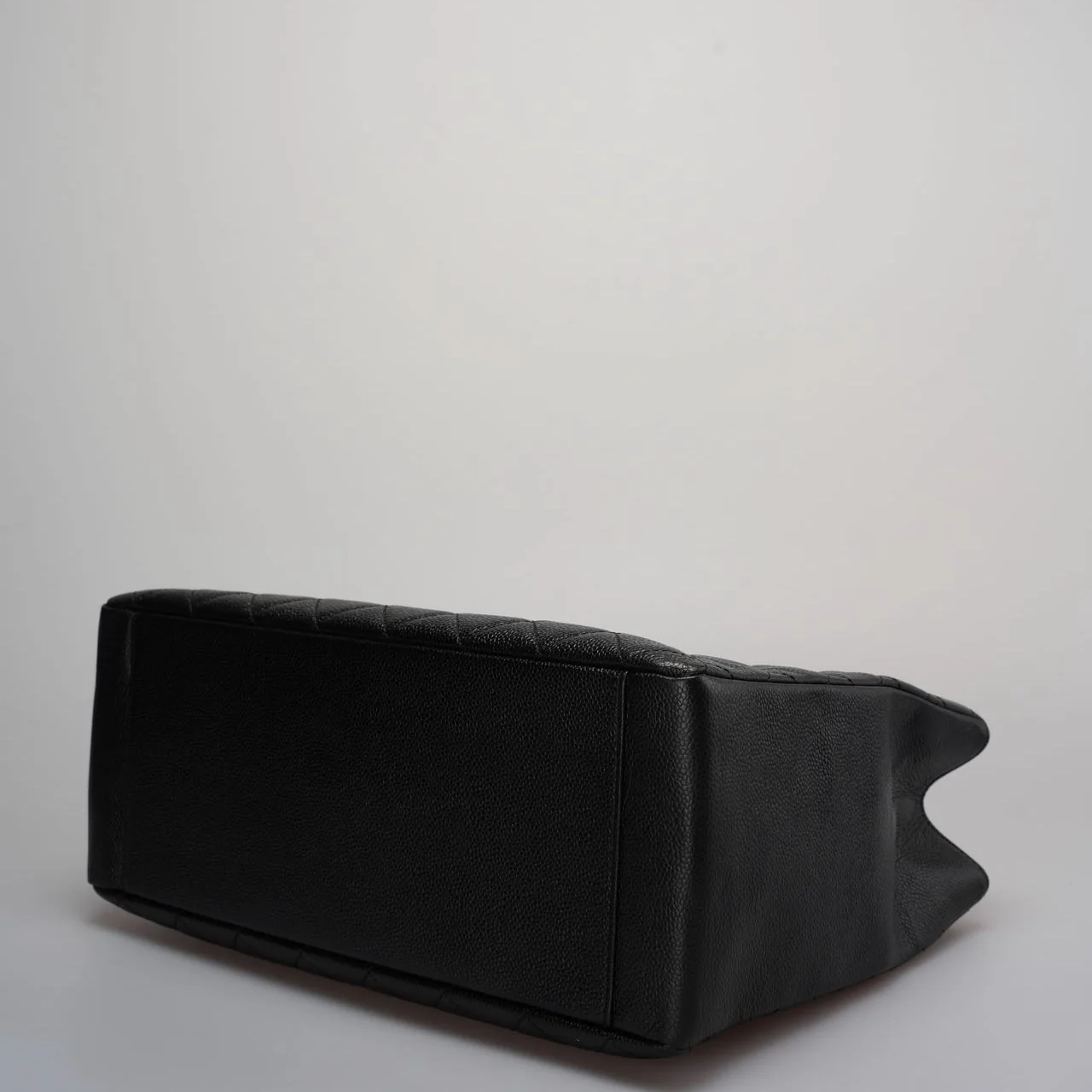 used-Chanel Medium Grand Shopping Tote Black GST Bag in Caviar Leather with Gold Hardware 2014-MILOURA