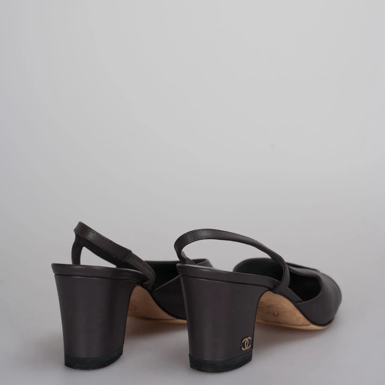 used-Chanel black burgundy leather slingback pumps with CC logo 35-MILOURA