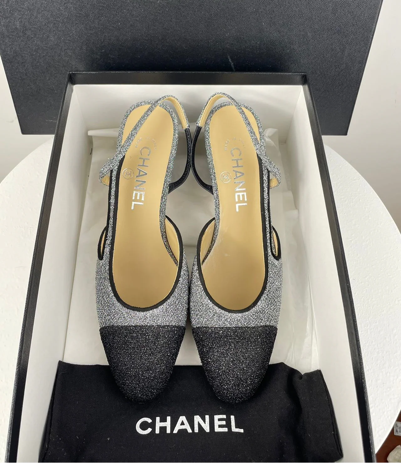 used-Chanel glitter slingback pumps with CC logo 37 limited edition-MILOURA