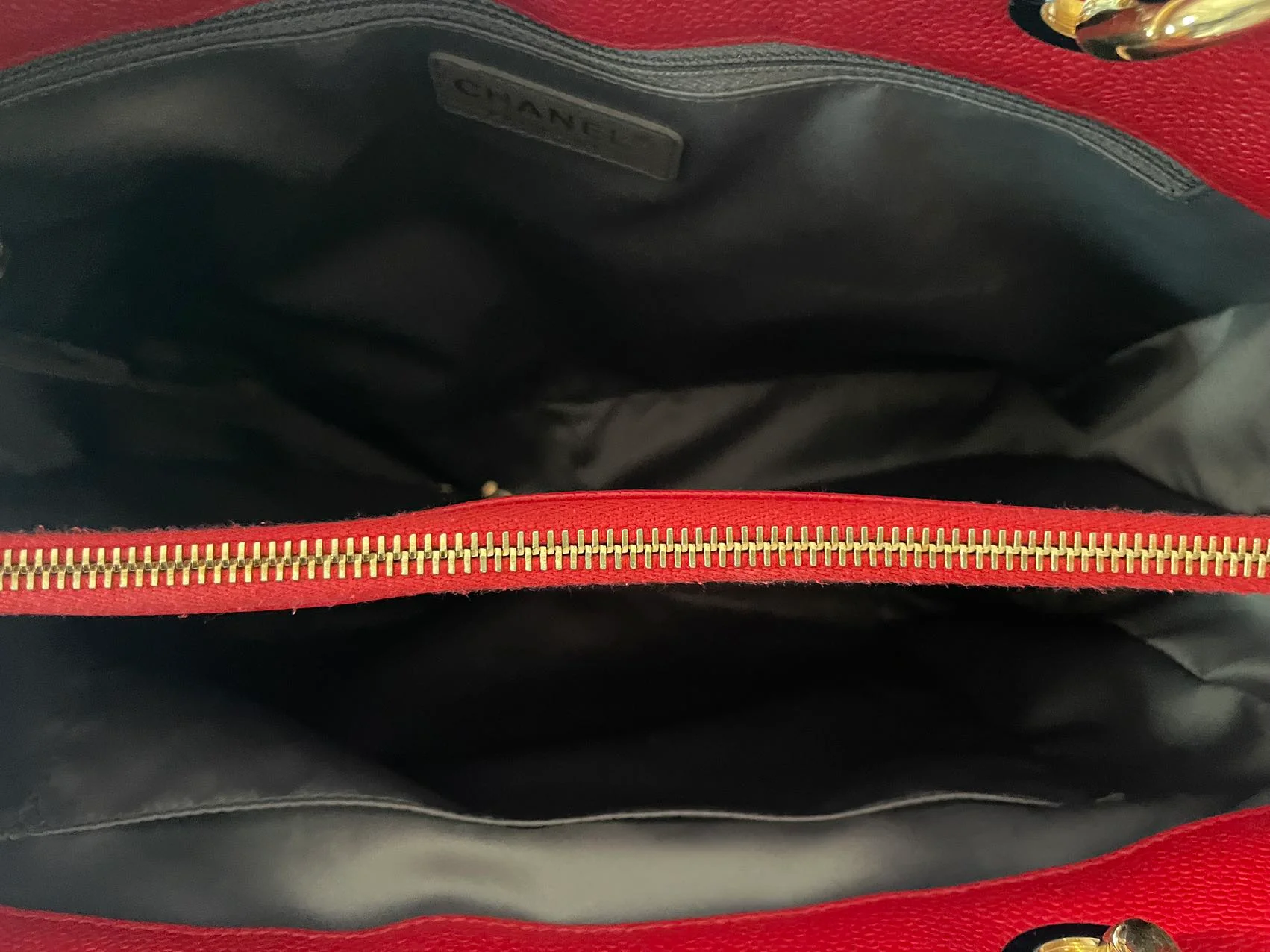 used-Chanel Red Medium Shopping Tote Bag with Gold Hardware-MILOURA