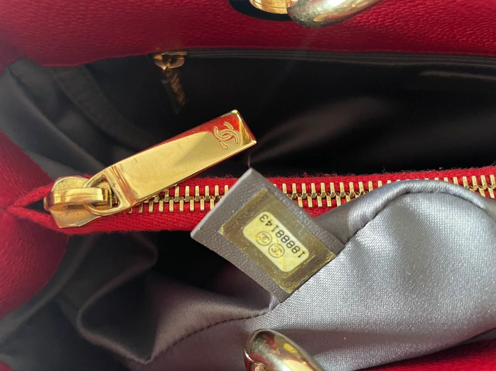 used-Chanel Red Medium Shopping Tote Bag with Gold Hardware-MILOURA