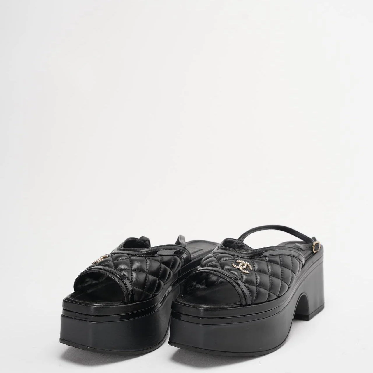 Chanel Black Slingback Quilted Leather Sandals Size 39