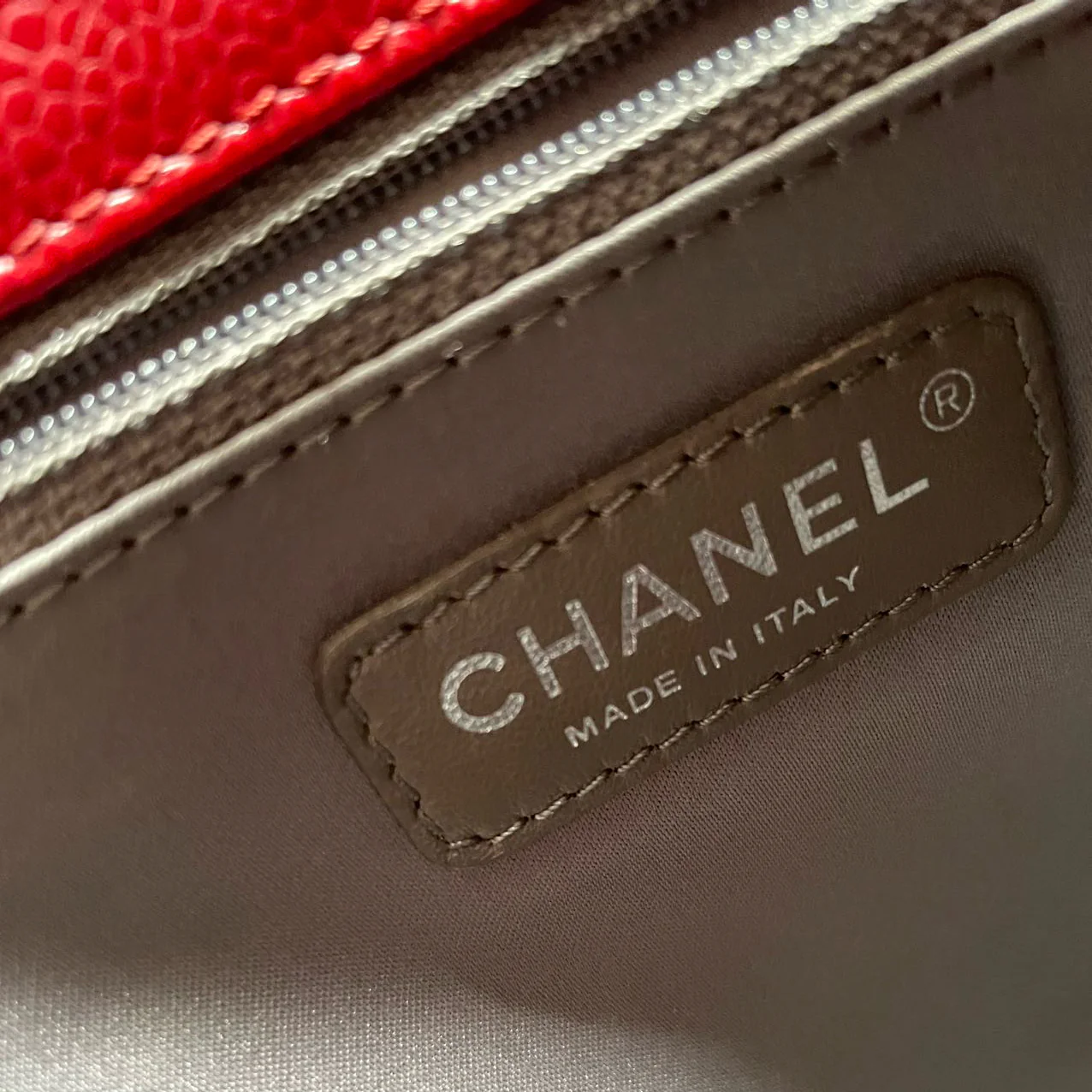 used-Chanel Grand Shopping Tote Red GST Bag in Caviar Leather with Silver Hardware Medium-MILOURA