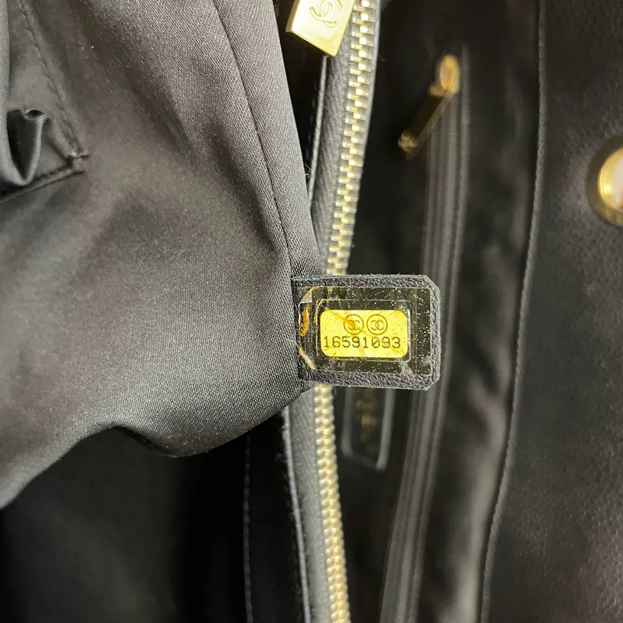 used-Chanel Large Black Grand Shopping XL GST Tote Bag in Caviar Leather with Gold Hardware-MILOURA