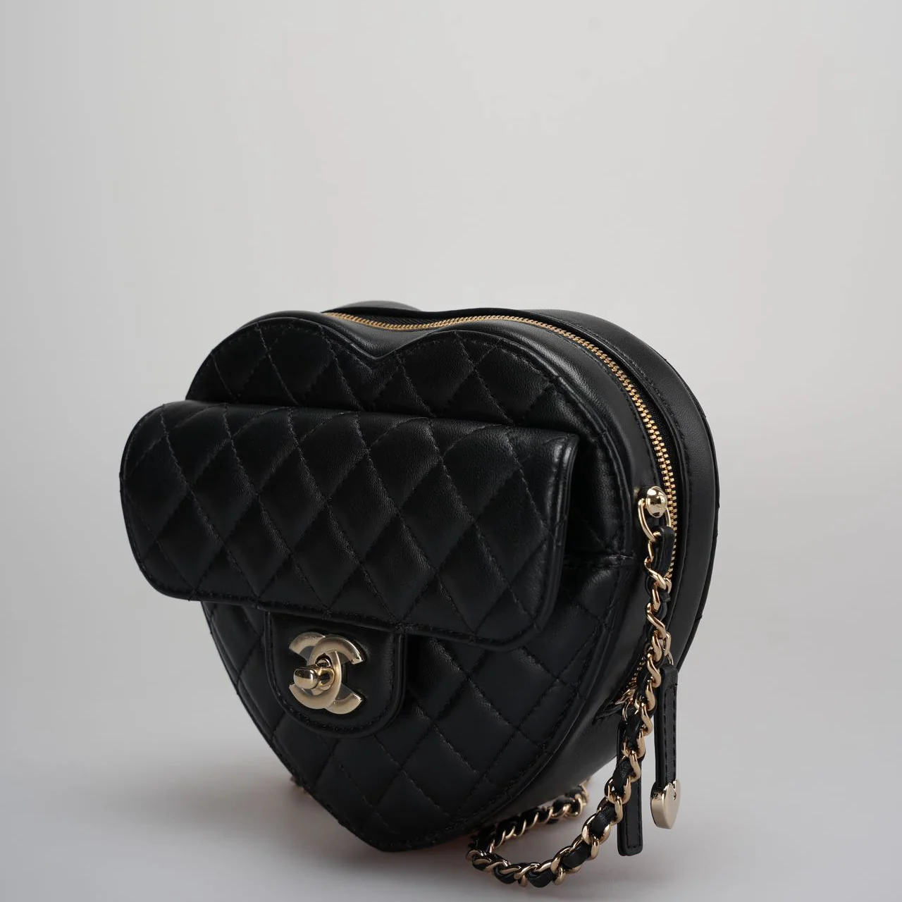 used-Chanel large heart Bag in black Quilted Lambskin cc in love with gold hardware-MILOURA