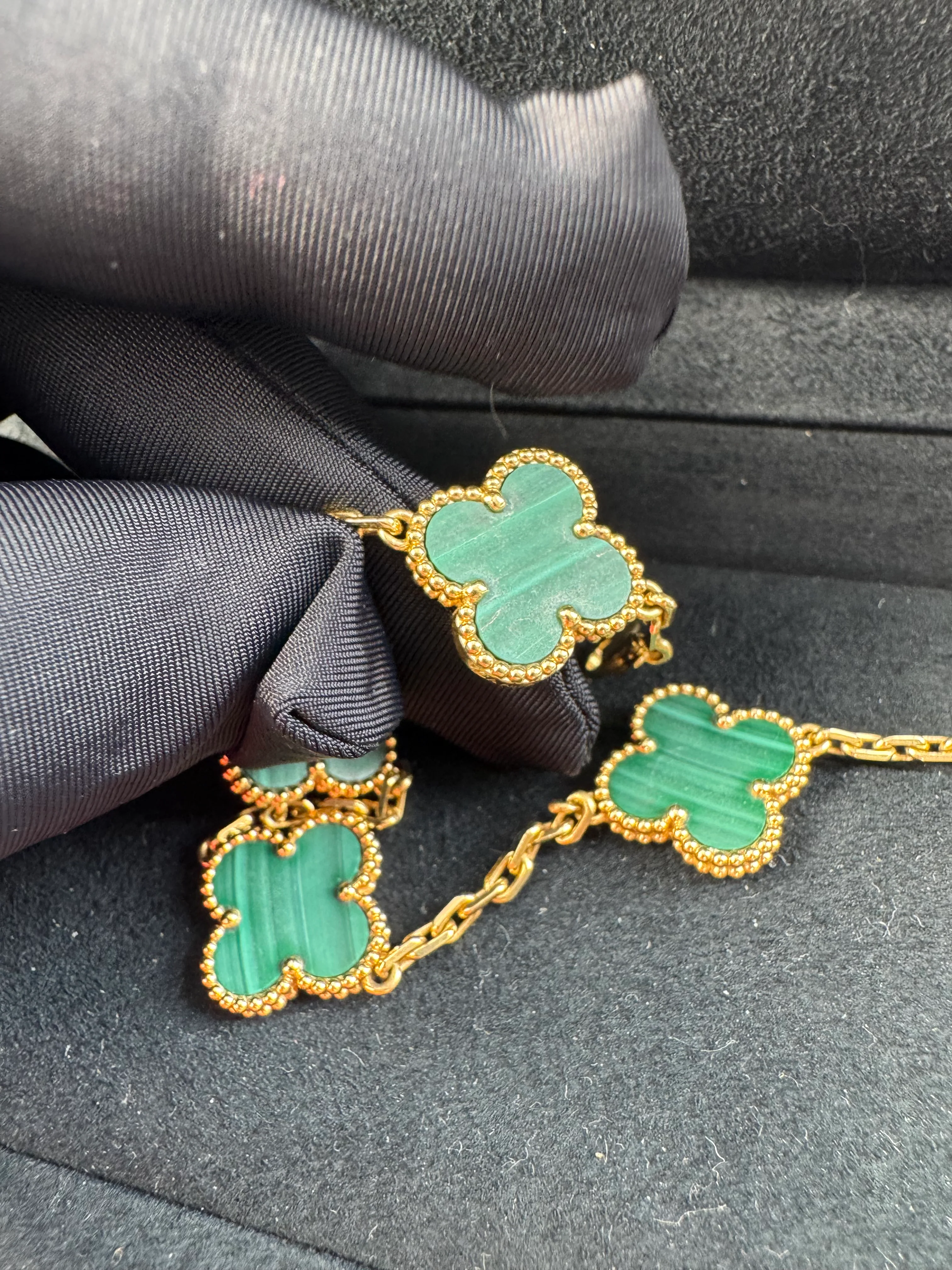 used-Van Cleef & Arpels Vintage Alhambra Malachite Yellow Gold 5 Motif Bracelet-MILOURA