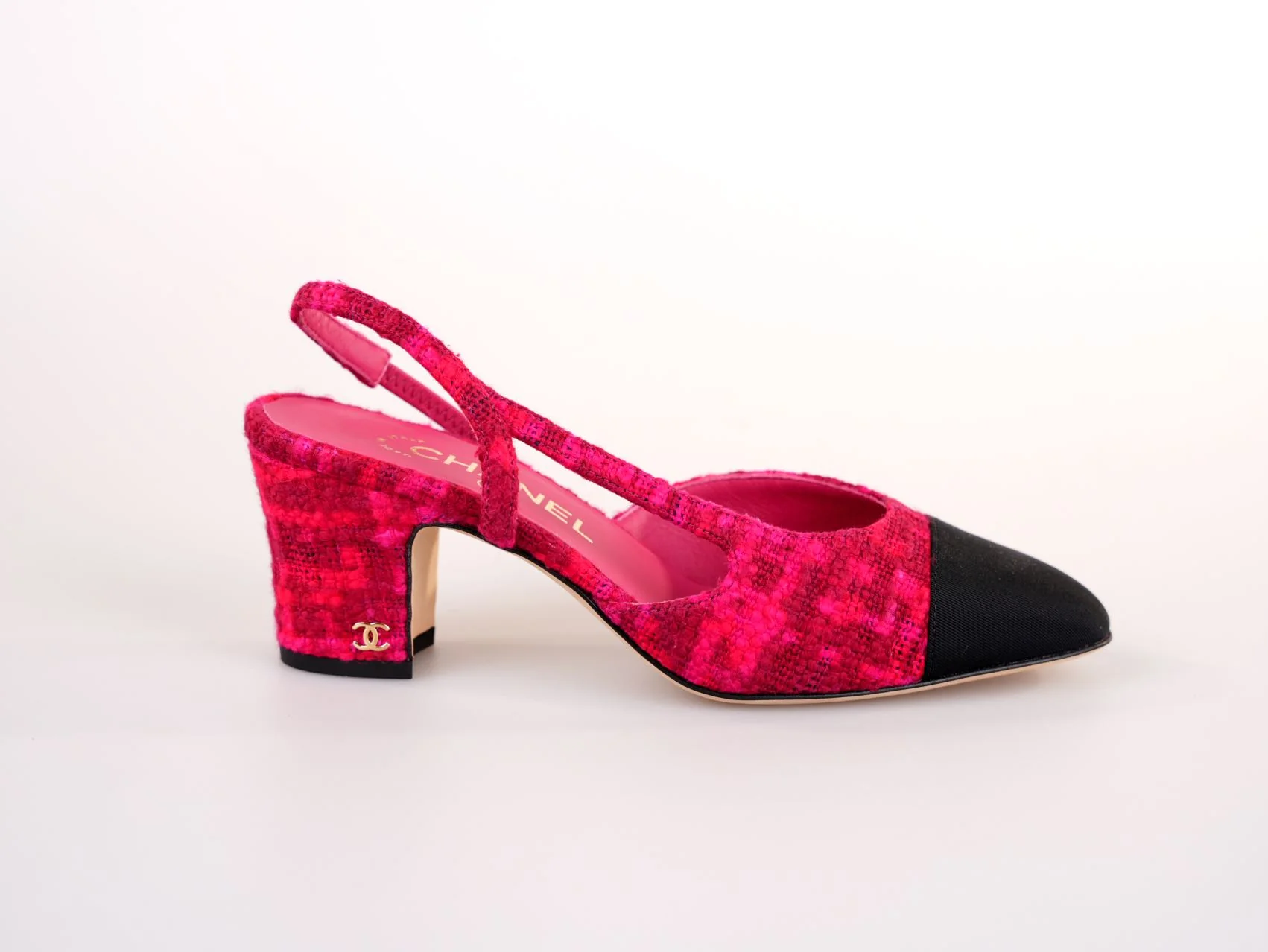 used-Chanel Pink/Black Tweed and Canvas CC Slingback Pumps Size 36.5C-MILOURA