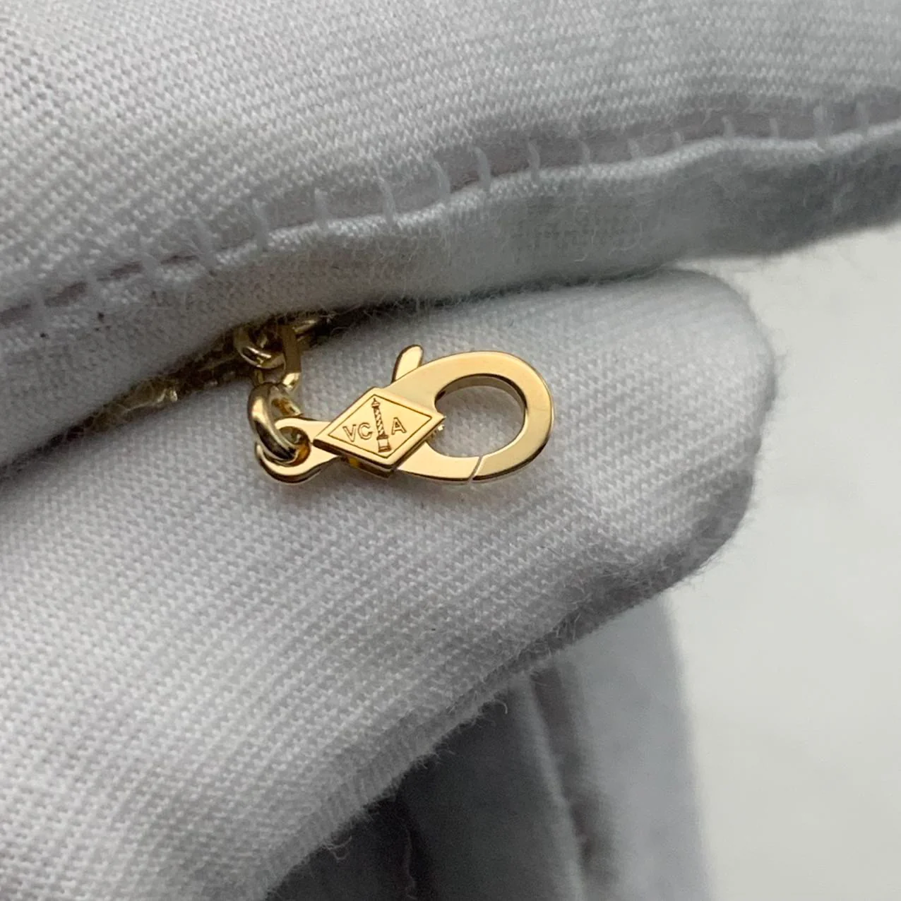 used-Van Cleef & Arpels Vintage Alhambra bracelet 5 motifs white-MILOURA