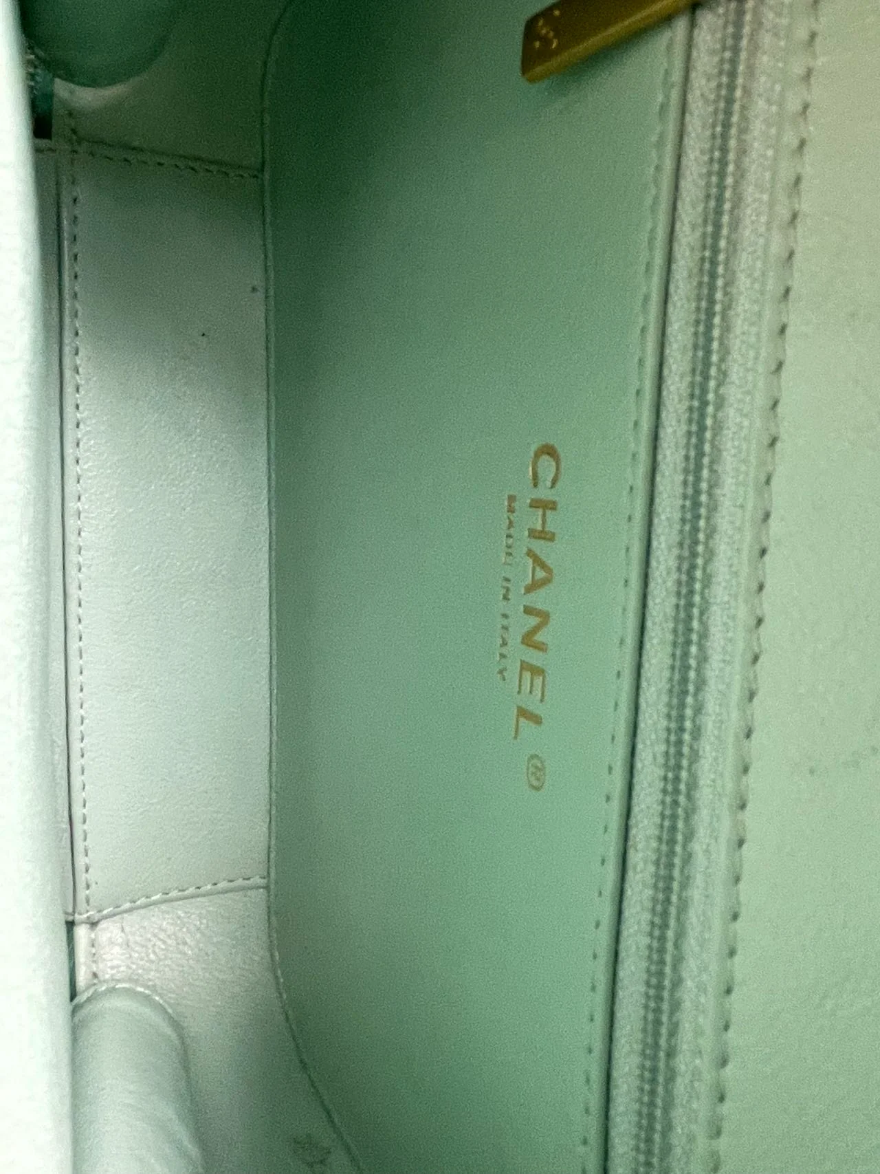 used-Chanel Vanity Case Bag in Caviar Leather Brushed Gold Hardware Mint Green Medium-MILOURA