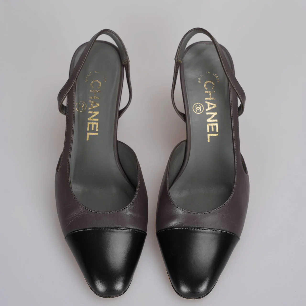 used-Chanel black burgundy leather slingback pumps with CC logo 35-MILOURA